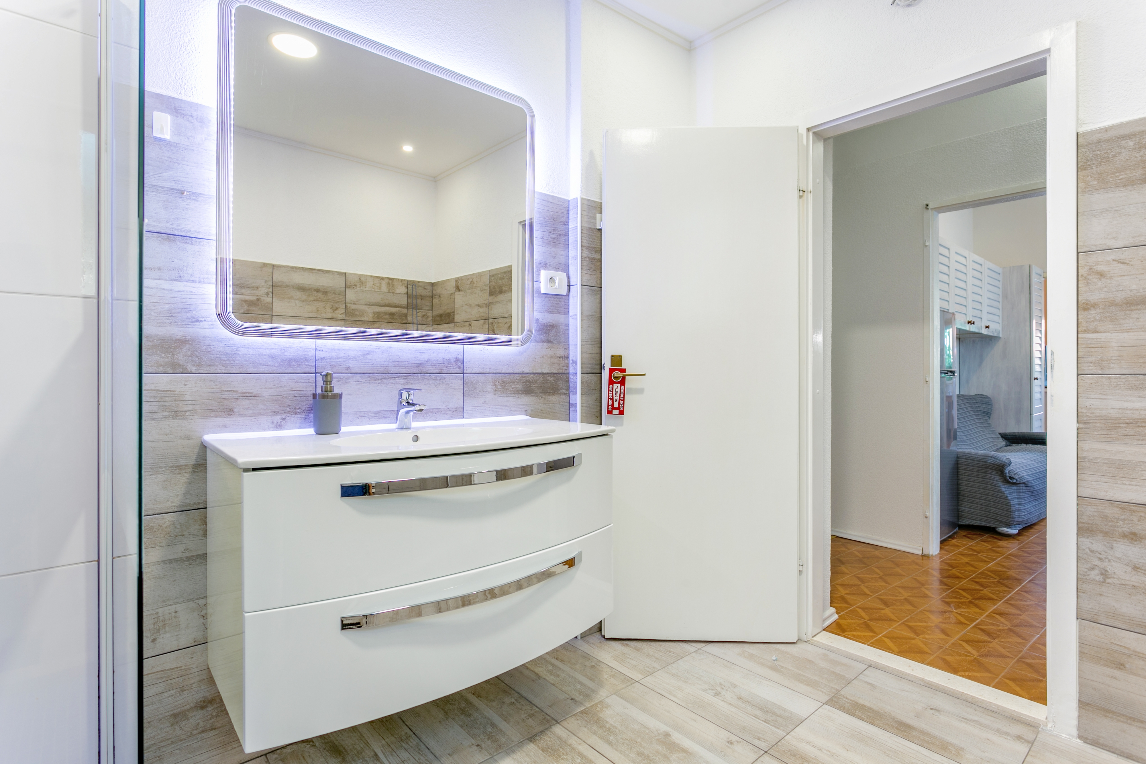 Two bedroom apartment with terrace and sea view Sumpetar, Omiš  A-d