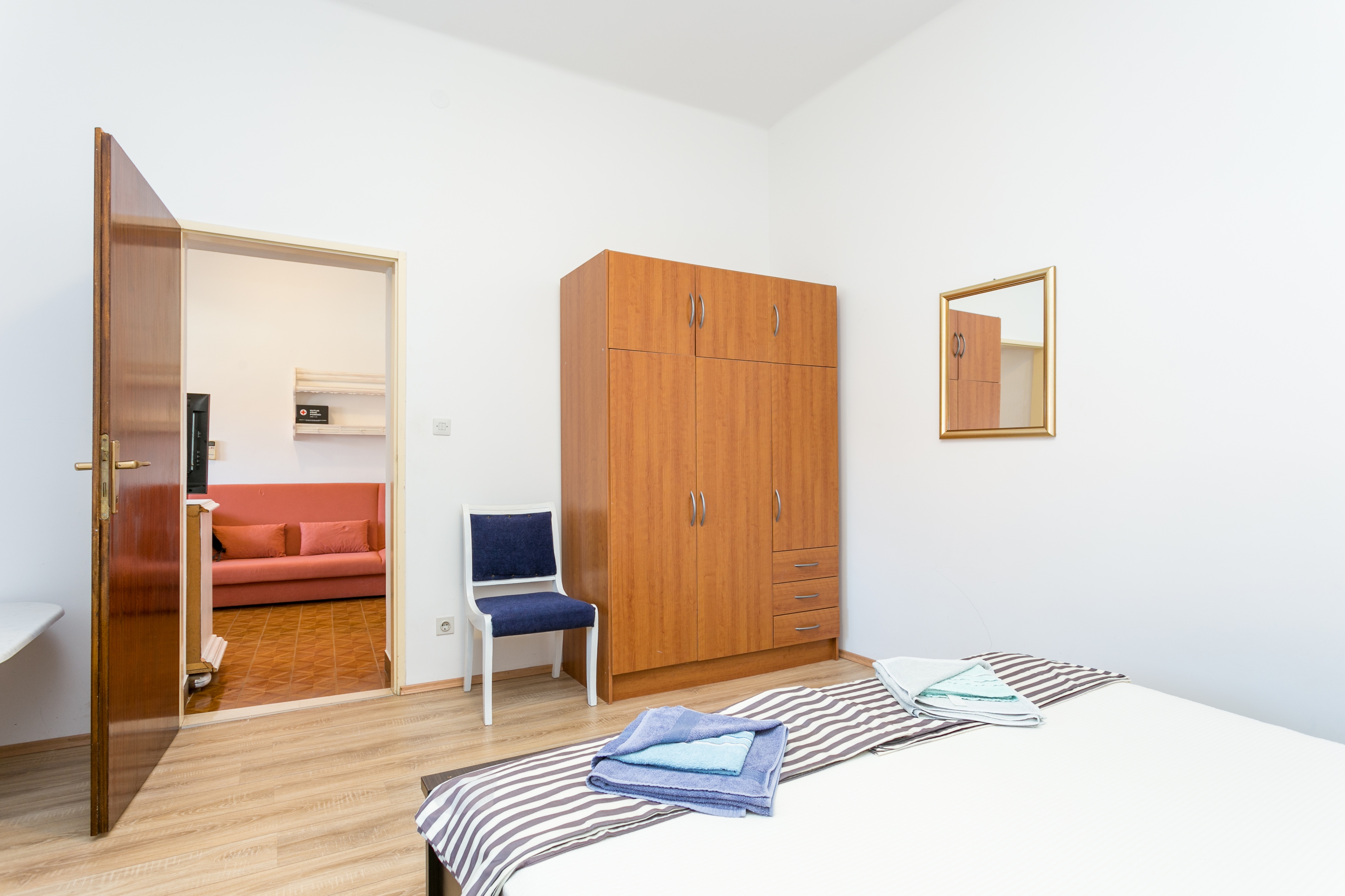 Two bedroom apartment with terrace and sea view Sumpetar, Omiš  A-d