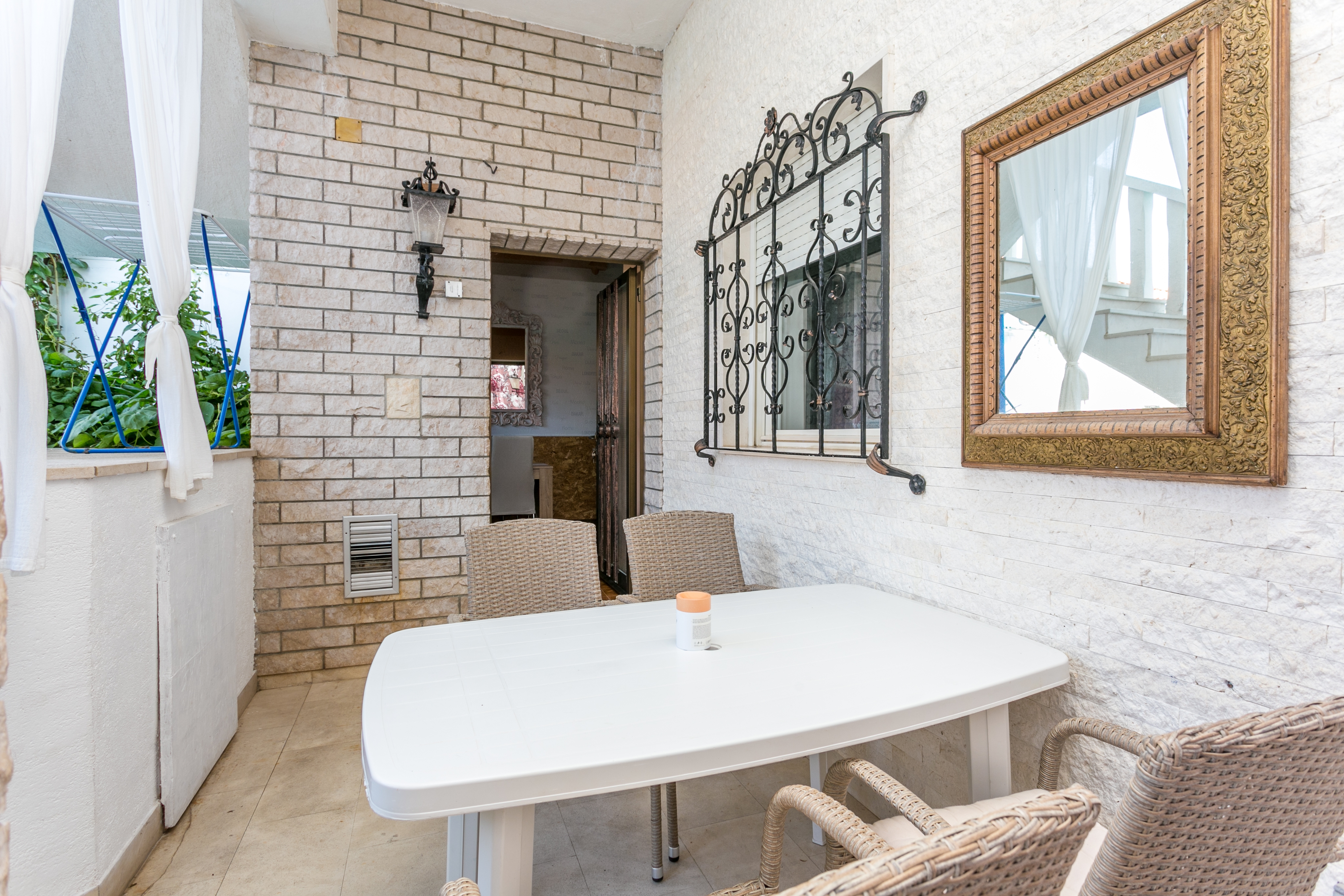 Two bedroom apartment with terrace and sea view Sumpetar, Omiš  A-d