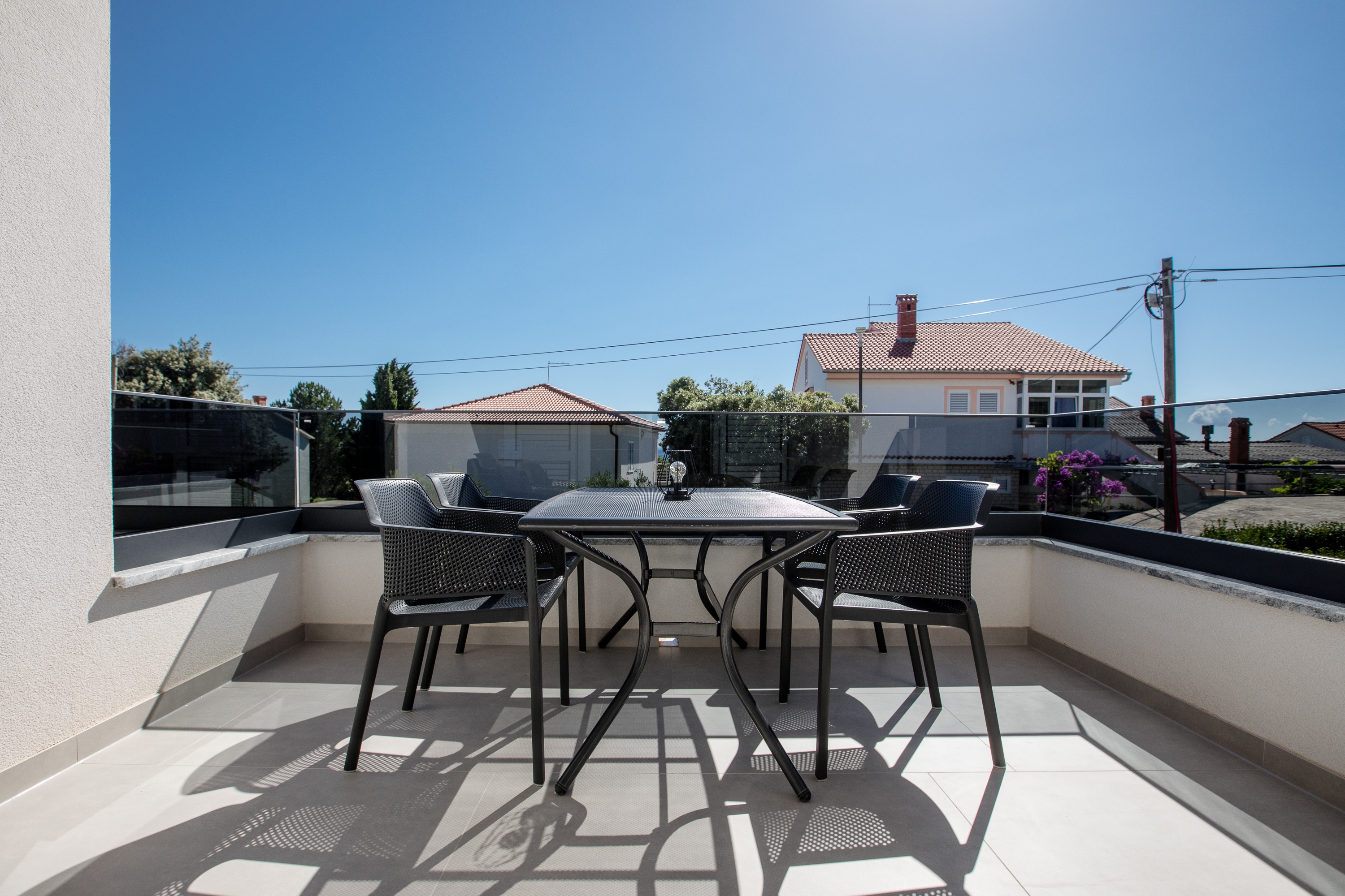 Two bedroom apartment with balcony Banjol, Rab (A-21635-d)