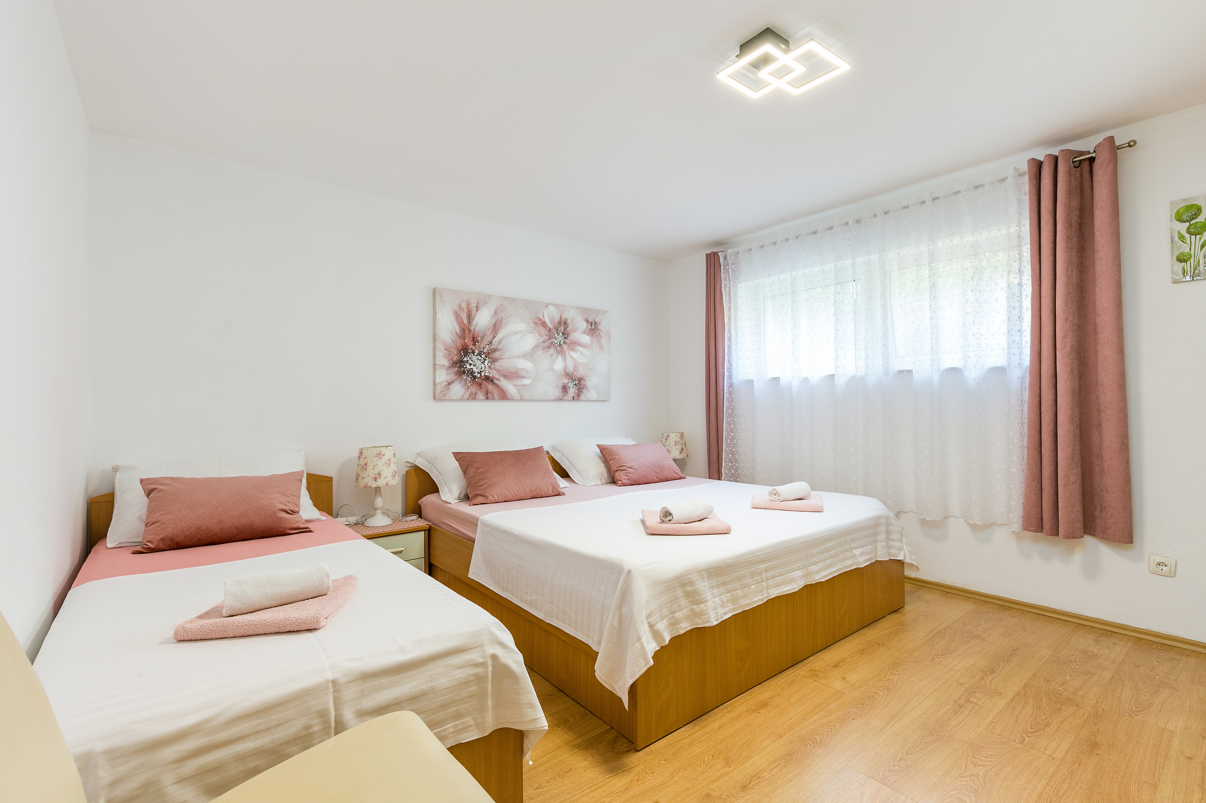 Three bedroom apartment with terrace Kaštel Kambelovac, Kaštela  A-a