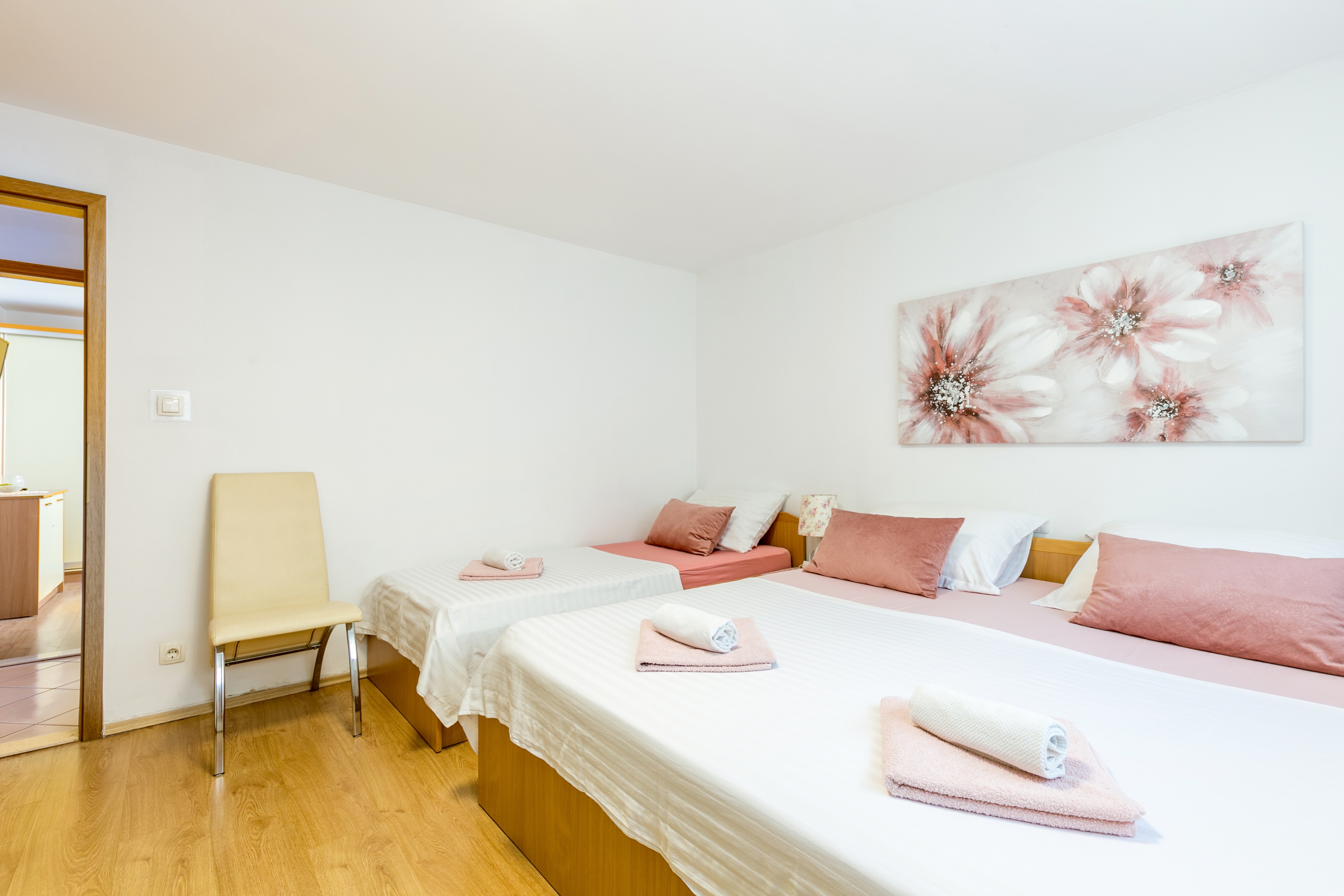 Three bedroom apartment with terrace Kaštel Kambelovac, Kaštela  A-a