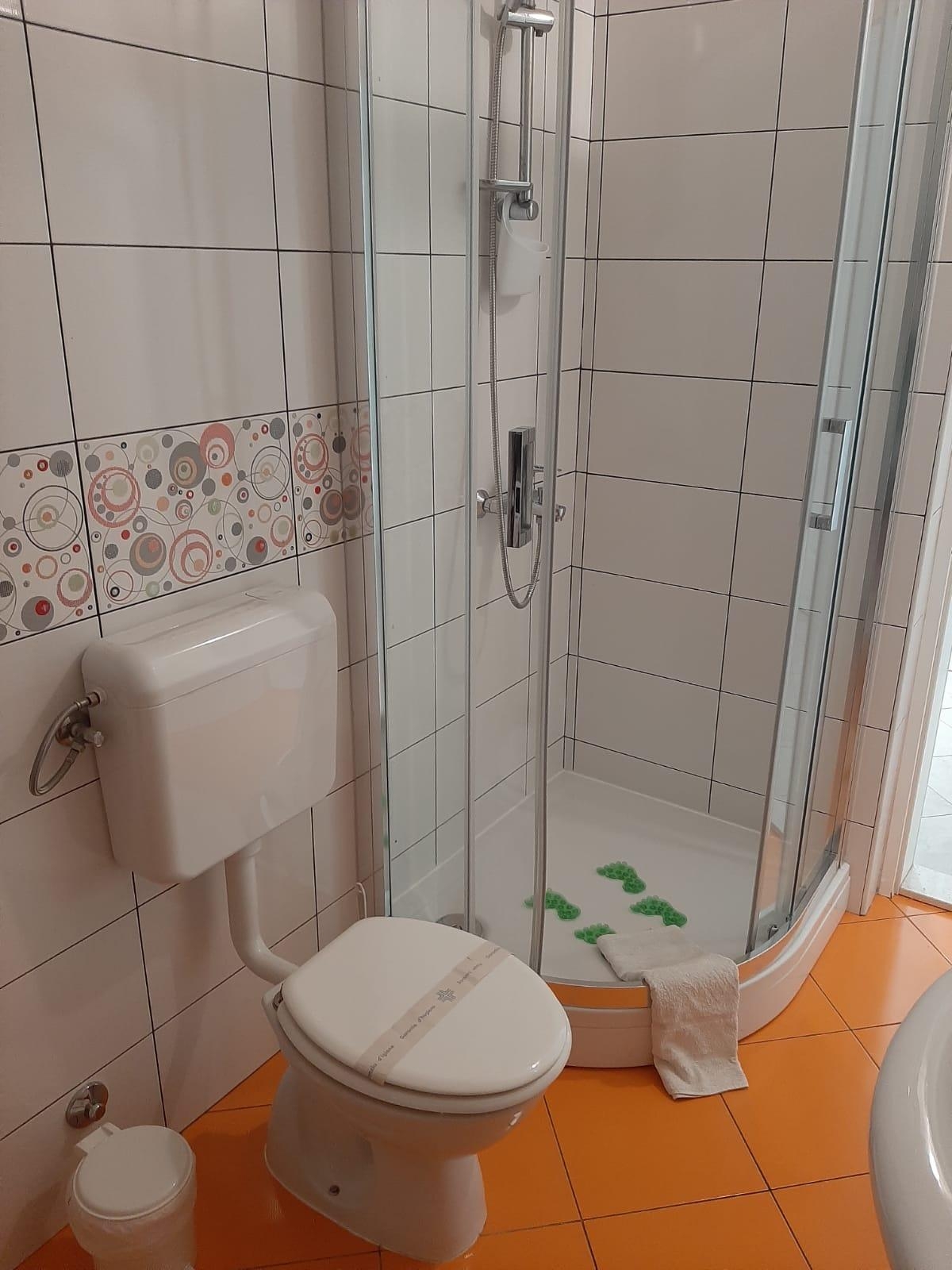 Two bedroom apartment with terrace and sea view Kaštel Kambelovac, Kaštela  A-c