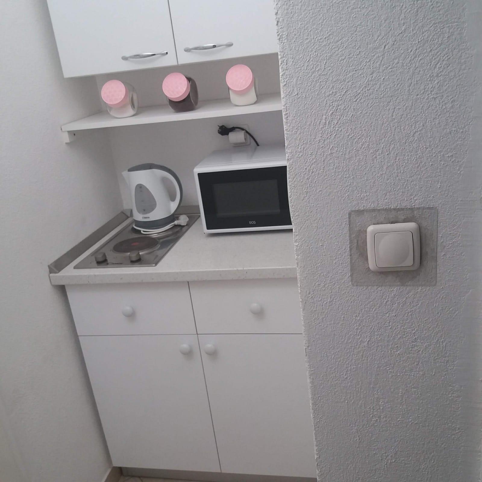 Two bedroom apartment with terrace and sea view Kaštel Kambelovac, Kaštela  A-c