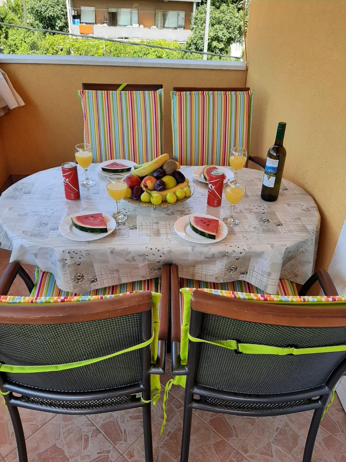 Two bedroom apartment with terrace and sea view Kaštel Kambelovac, Kaštela  A-c