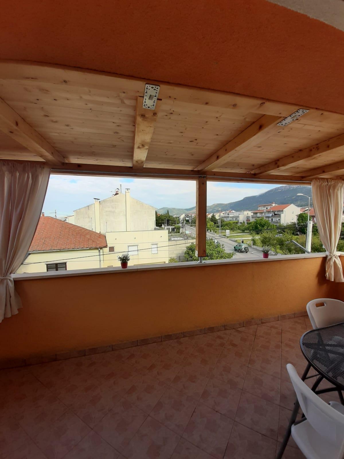 Two bedroom apartment with terrace and sea view Kaštel Kambelovac, Kaštela  A-c