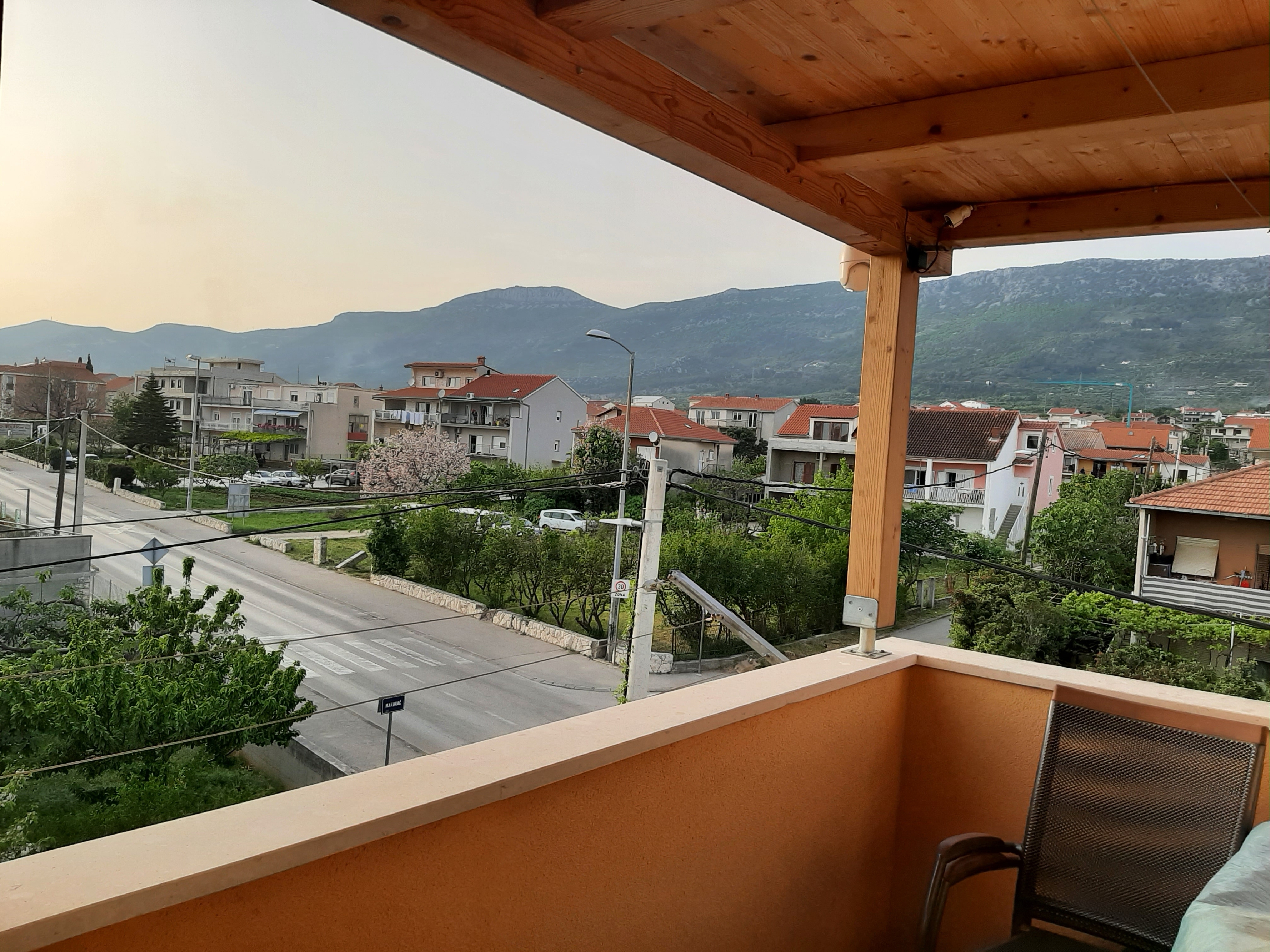 Two bedroom apartment with terrace and sea view Kaštel Kambelovac, Kaštela  A-c
