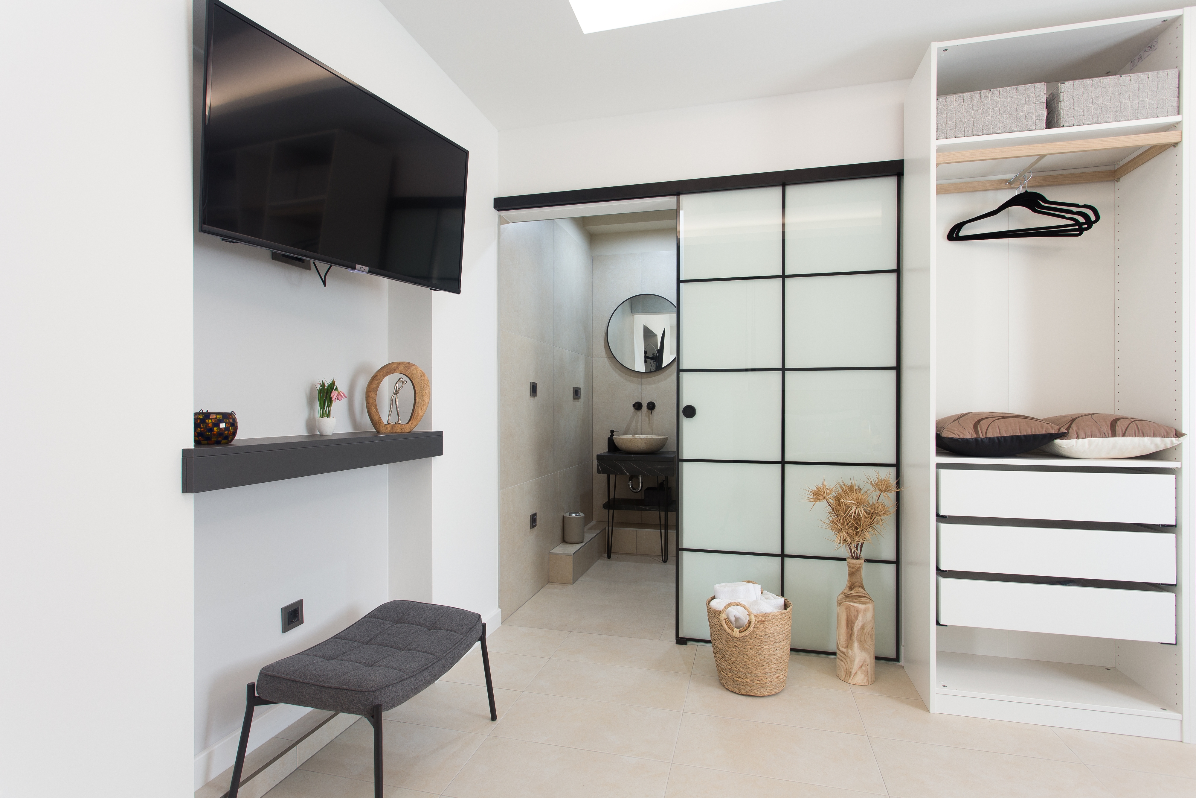 Three bedroom apartment with terrace Kaštel Štafilić, Kaštela  A-a