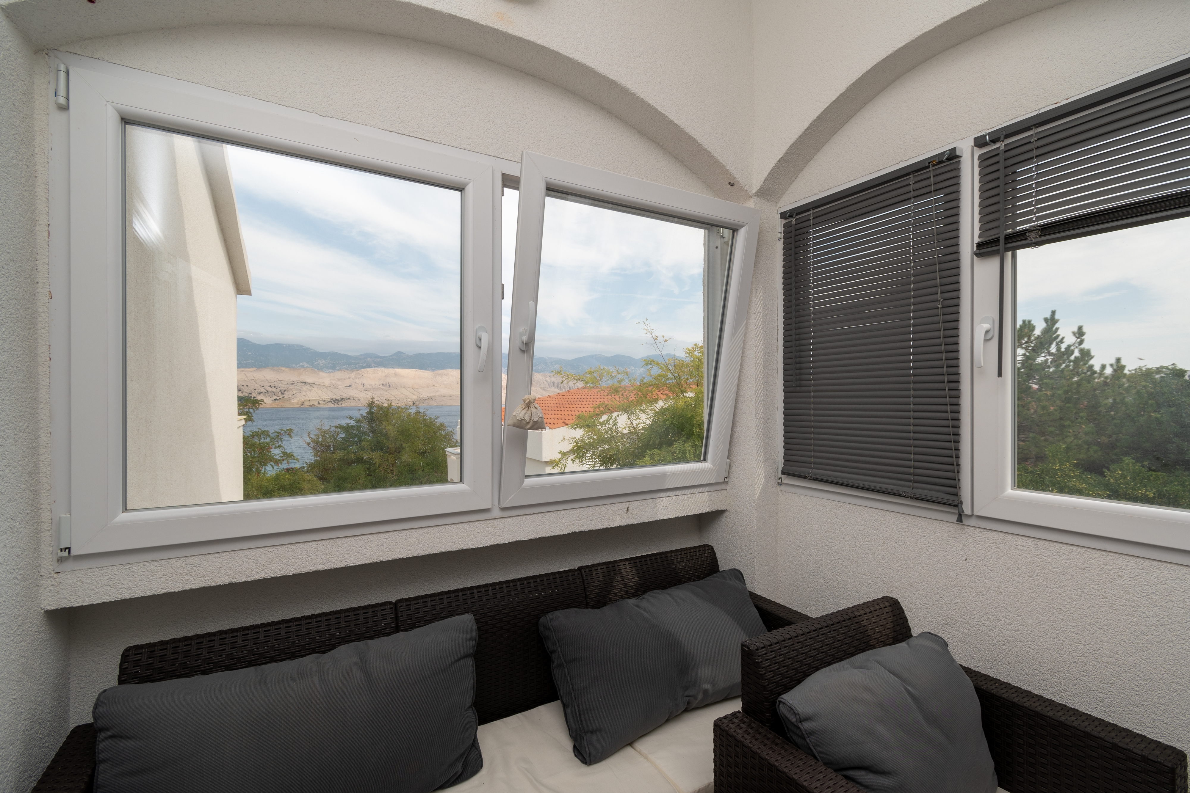 One bedroom apartment with terrace and sea view Sveti Marko, Pag  A-b