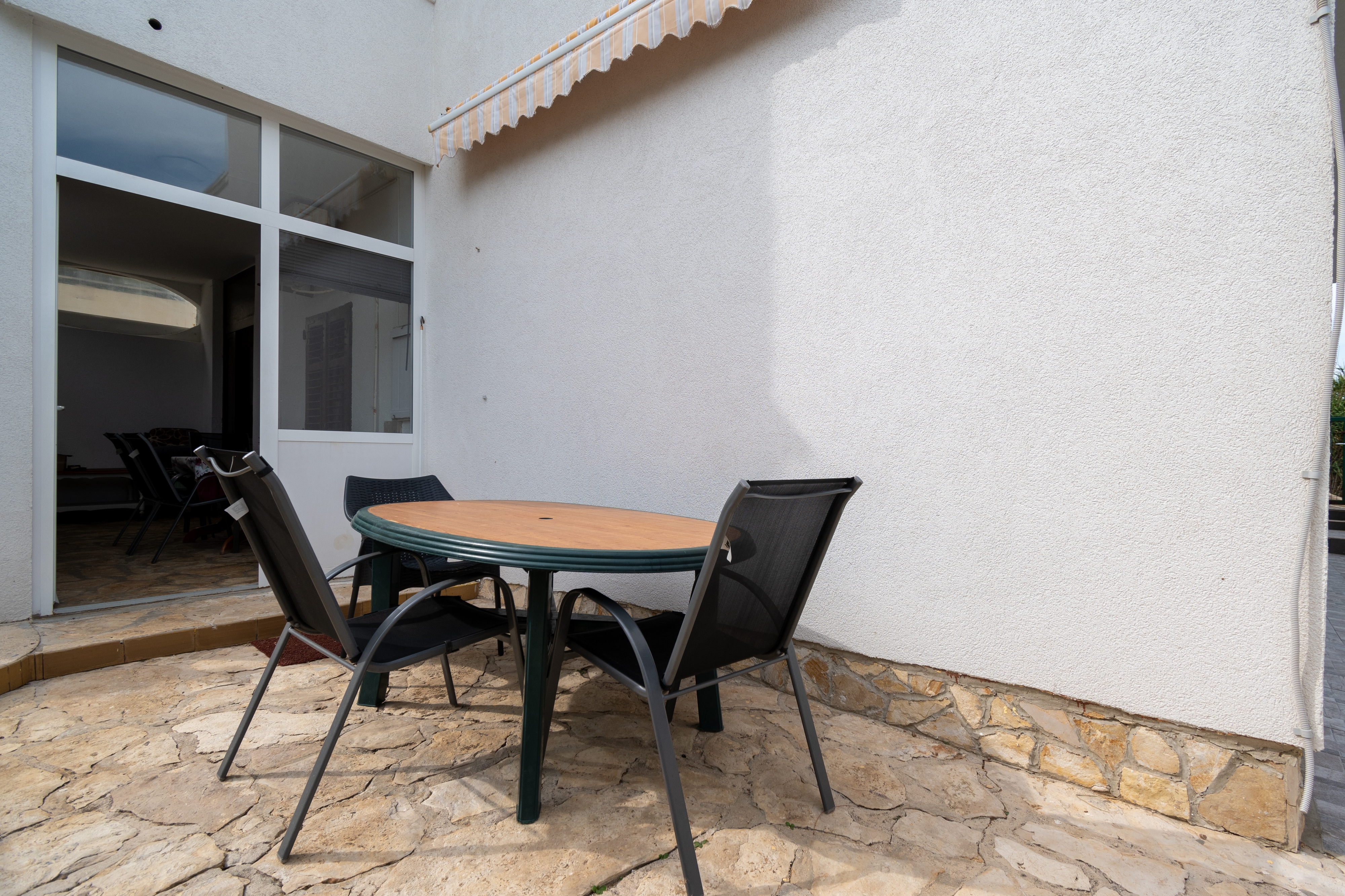 Two bedroom apartment with terrace and sea view Sveti Marko, Pag  A-c