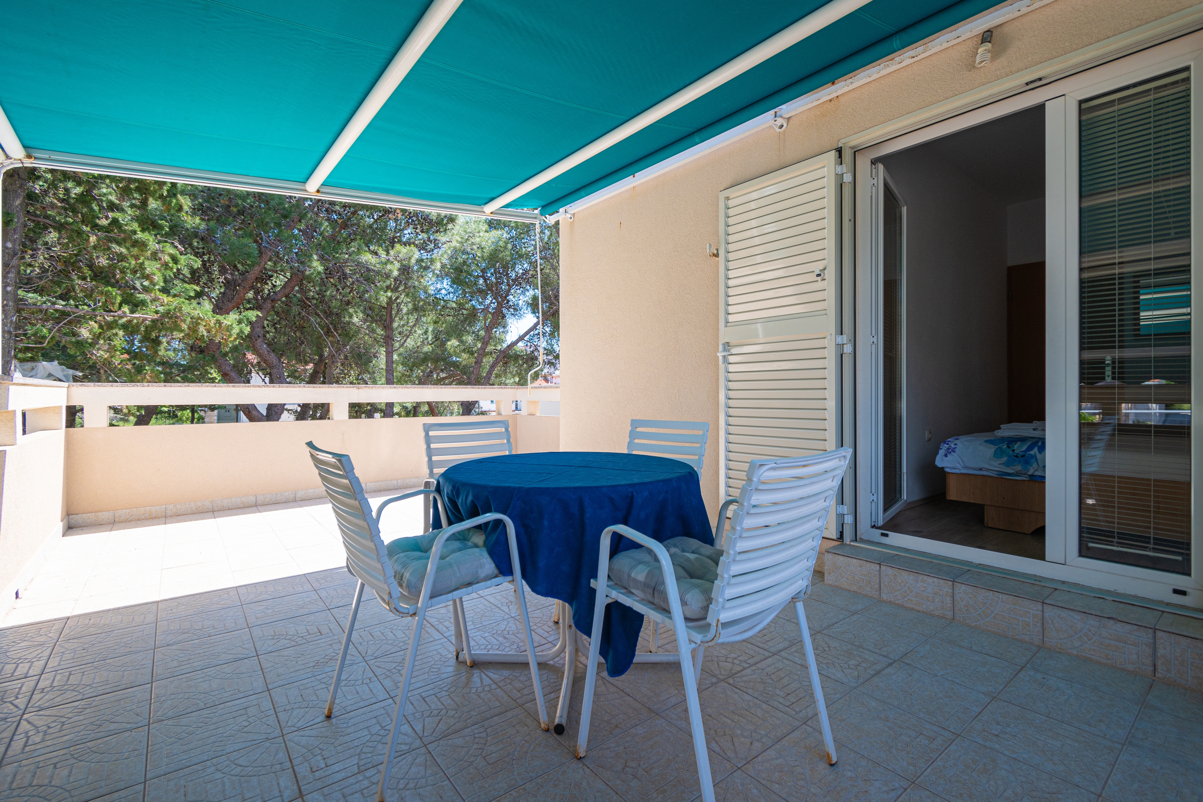 Two bedroom apartment near beach Stara Novalja, Pag  A-a