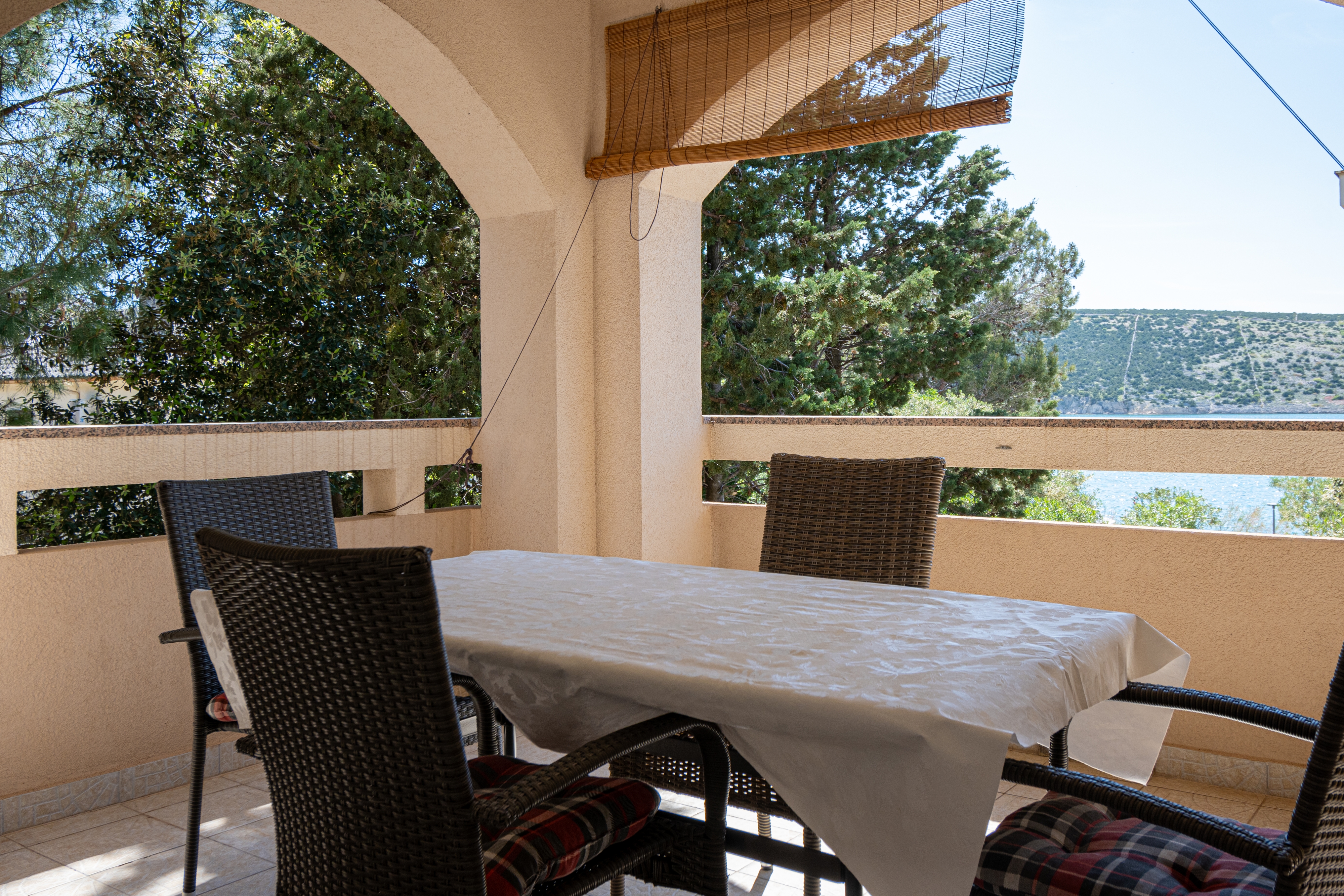 Two bedroom apartment near beach Stara Novalja, Pag  A-a