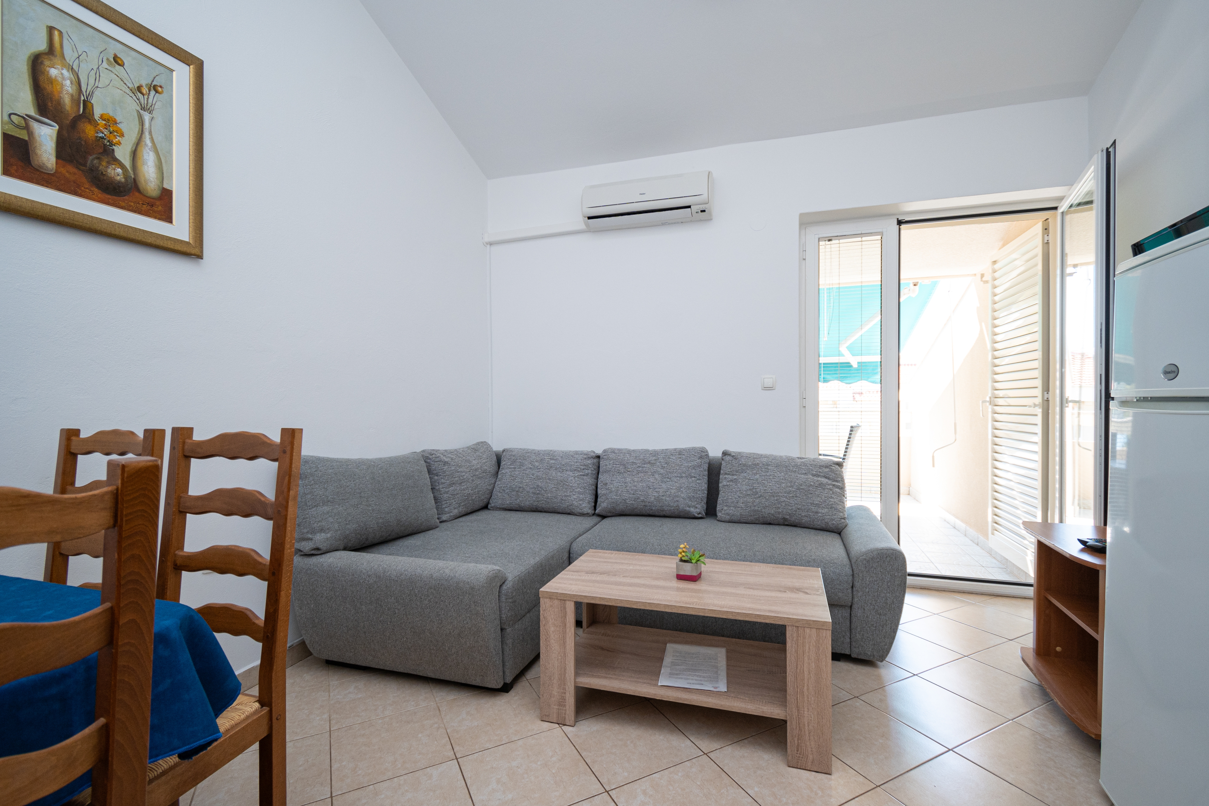 Two bedroom apartment near beach Stara Novalja, Pag (A-21662-b)