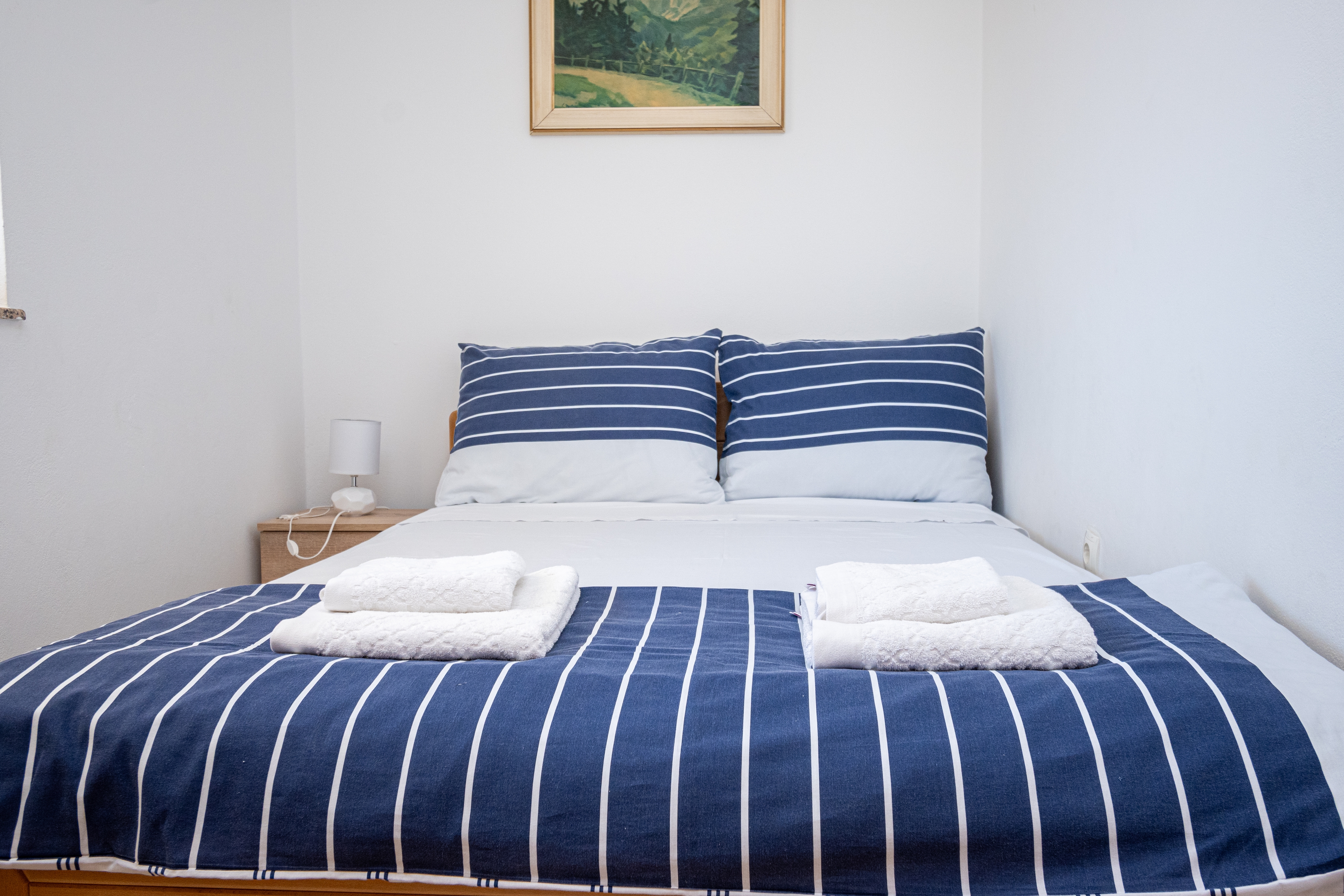 Three bedroom apartment near beach Stara Novalja, Pag  A-c
