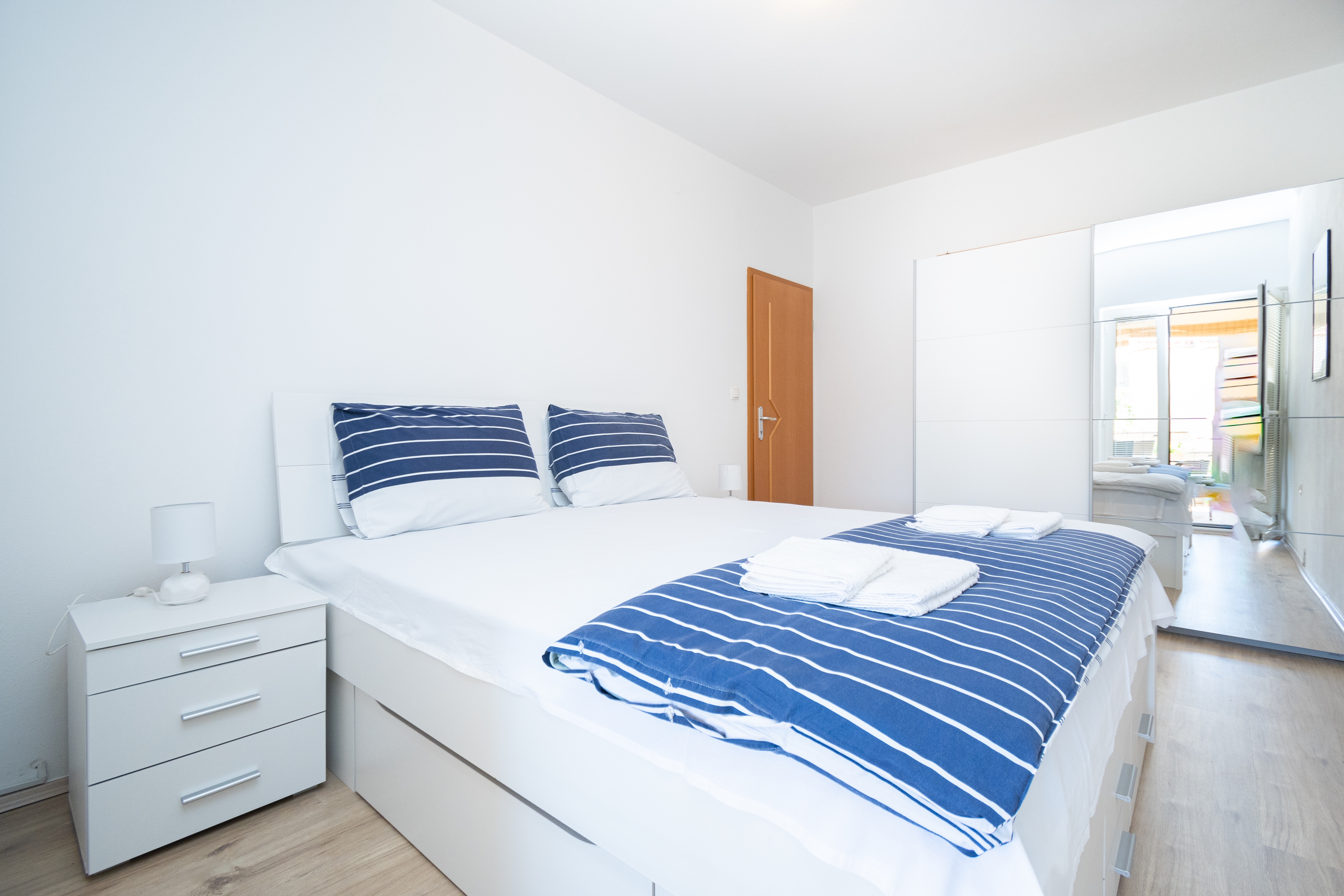 Three bedroom apartment near beach Stara Novalja, Pag (A-21662-c) Three bedroom apartment near beach Stara Novalja, Pag (A-21662-c)