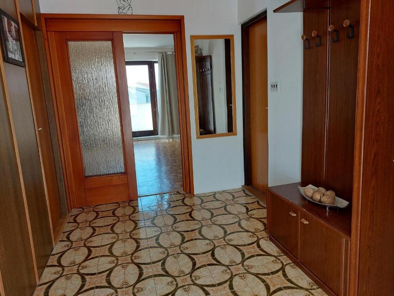 One bedroom apartment with terrace and sea view Malinska, Krk  A-a