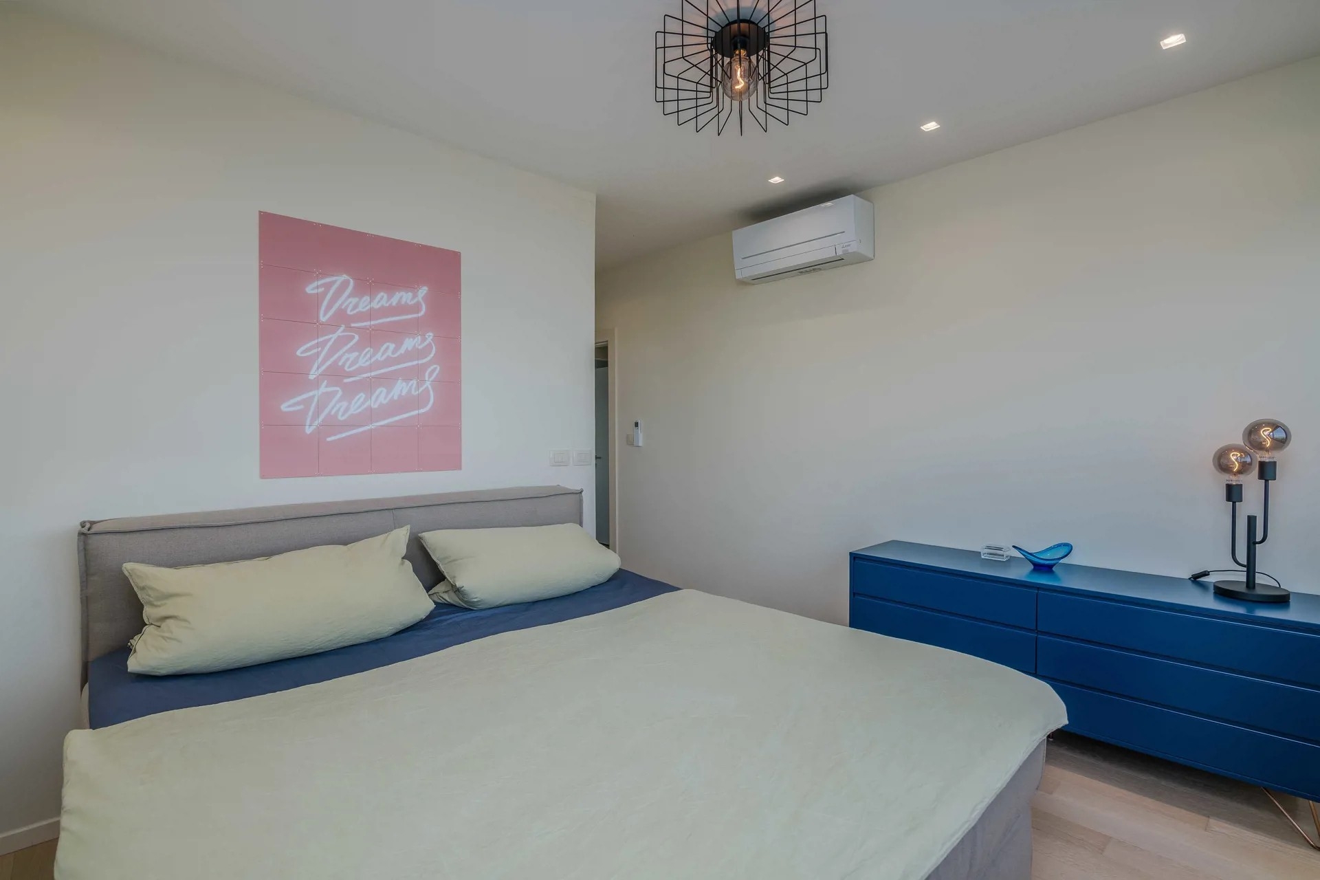 Three bedroom apartment with terrace and sea view Vantačići, Krk  A-a