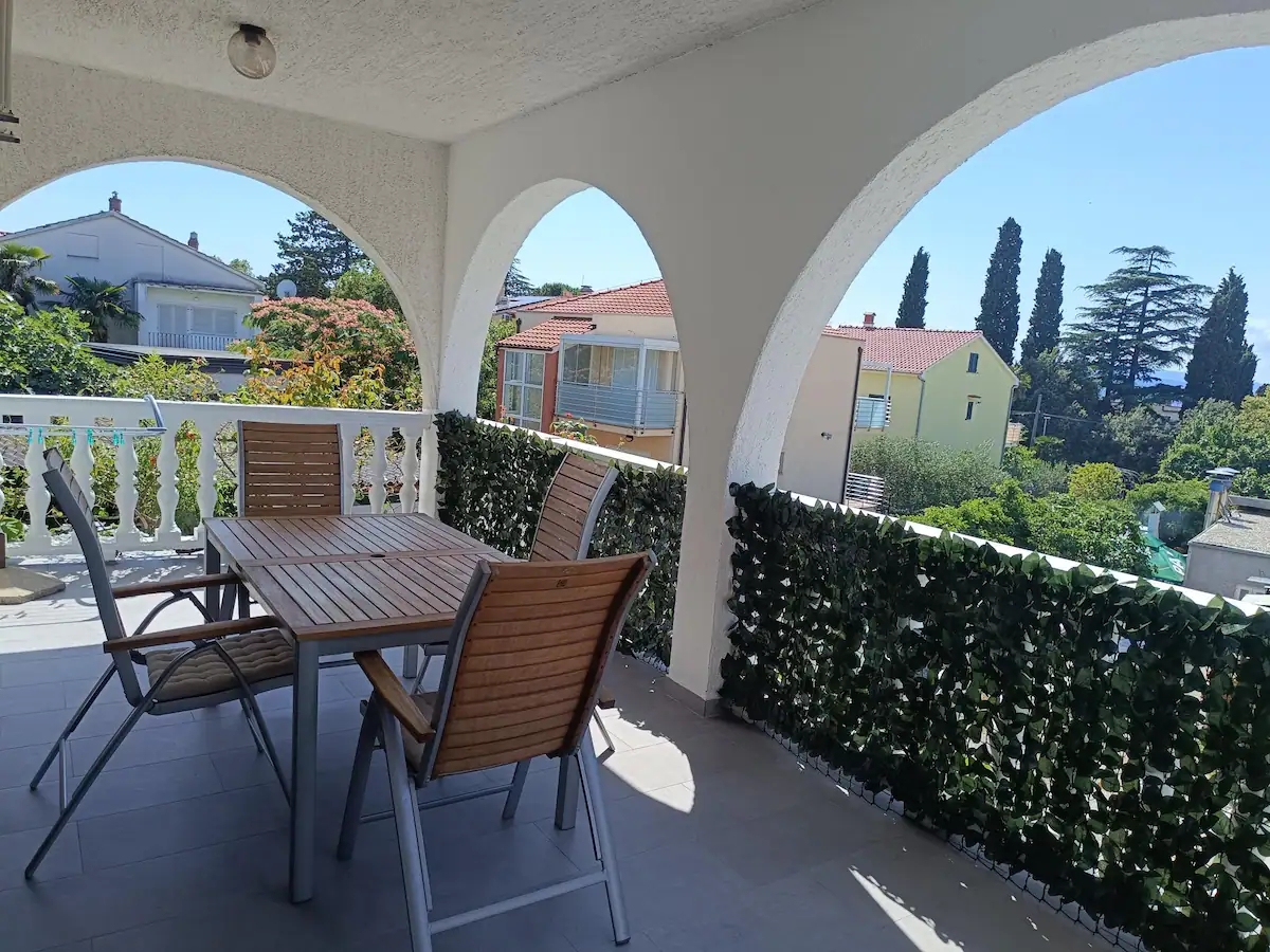 Studio flat with terrace Malinska, Krk (AS-21688-a) Studio flat with terrace Malinska, Krk (AS-21688-a)