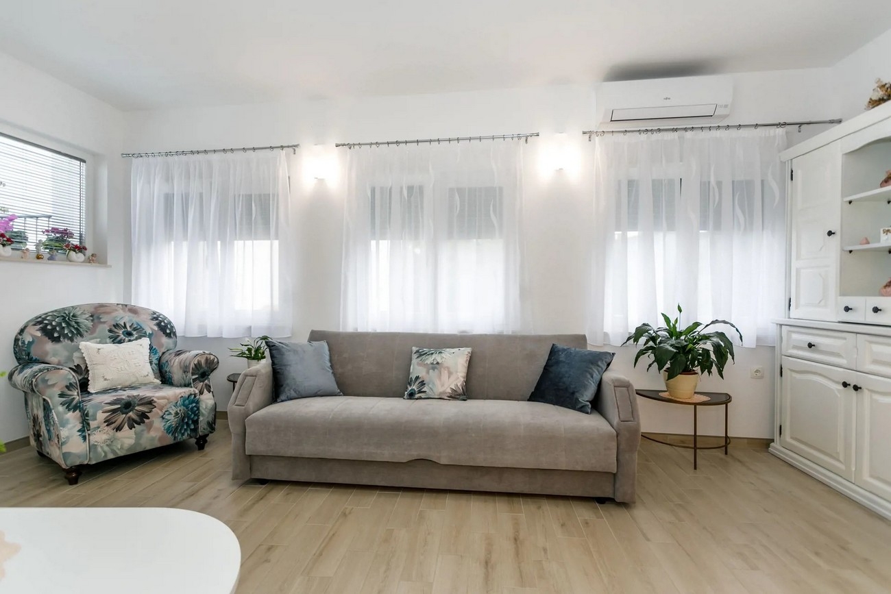 One bedroom apartment with terrace Malinska, Krk (A-21689-b)