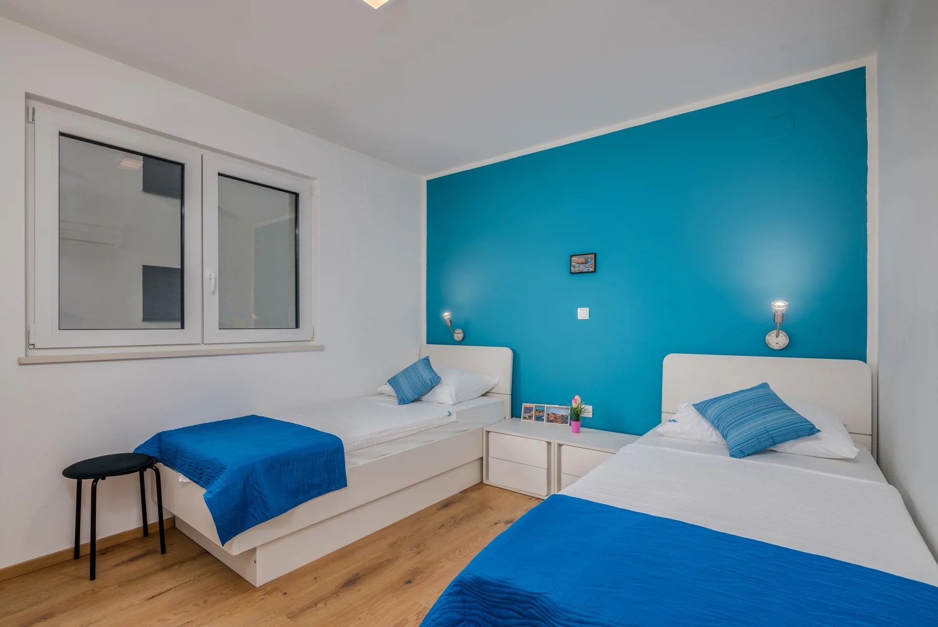 Two bedroom apartment with terrace and sea view Vantačići, Krk  A-a
