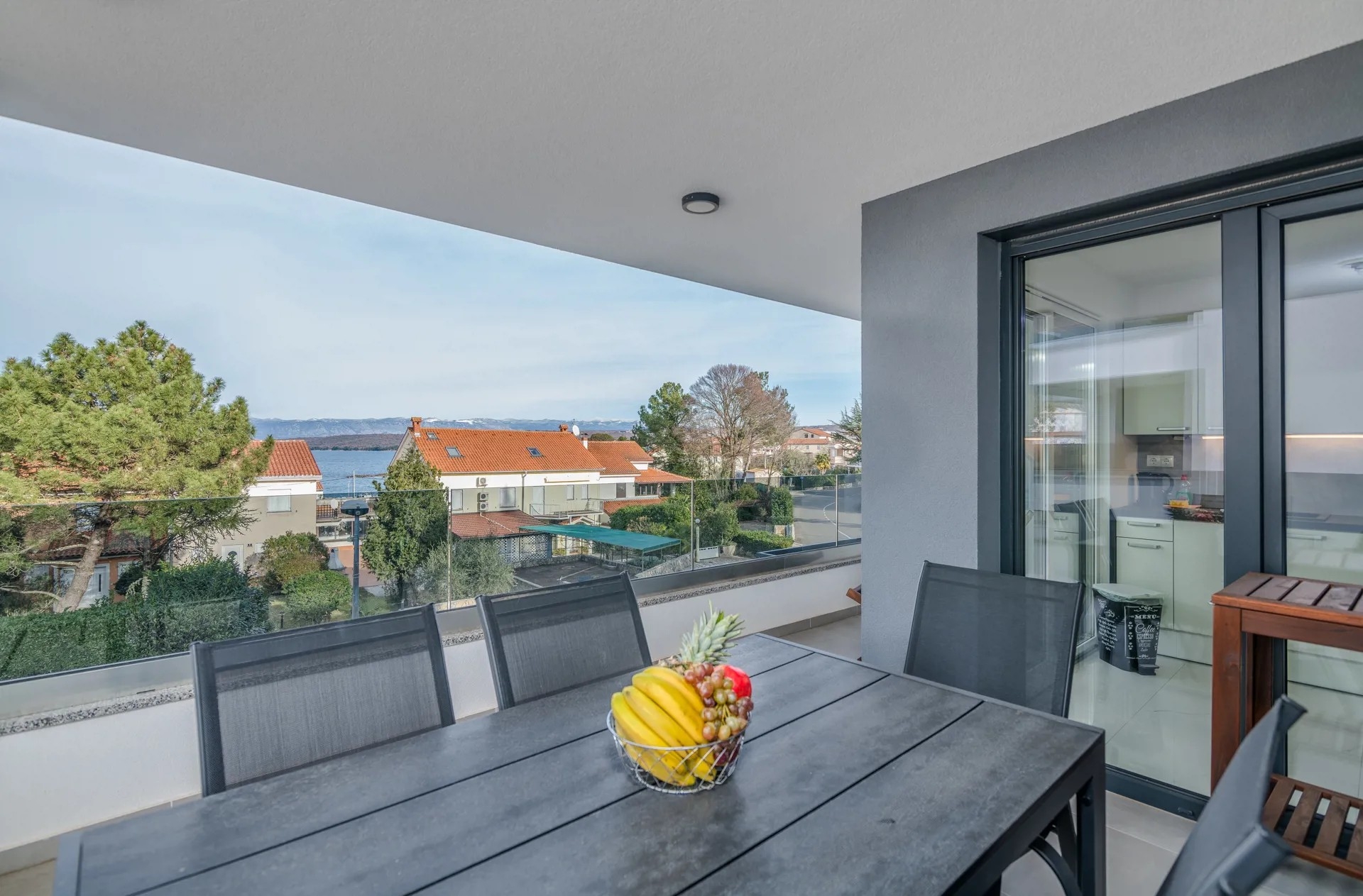 Two bedroom apartment with terrace and sea view Vantačići, Krk  A-a
