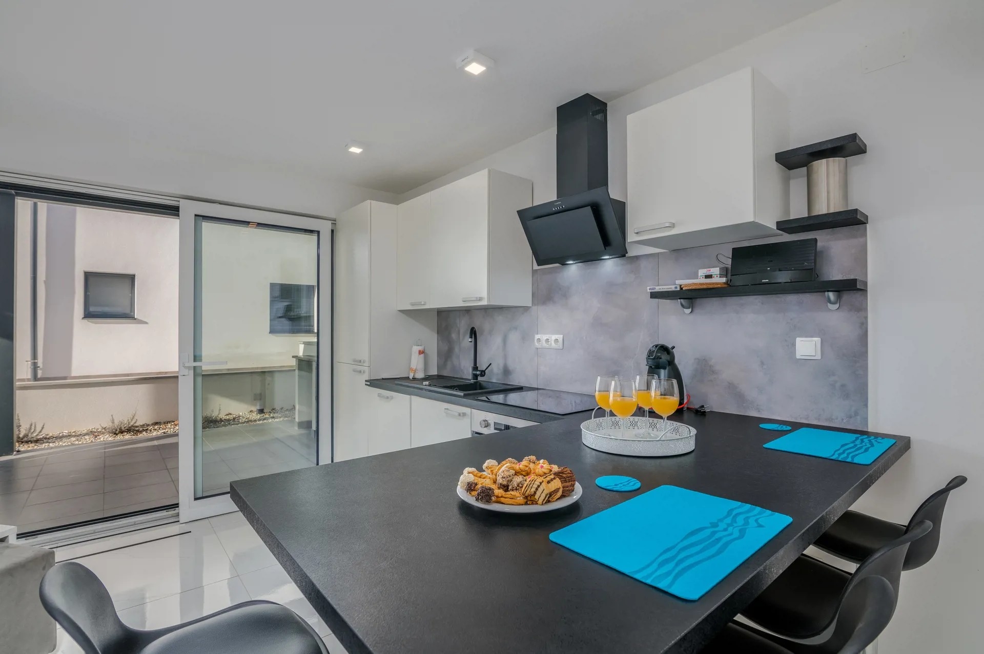 One bedroom apartment with terrace Vantačići, Krk  A-b