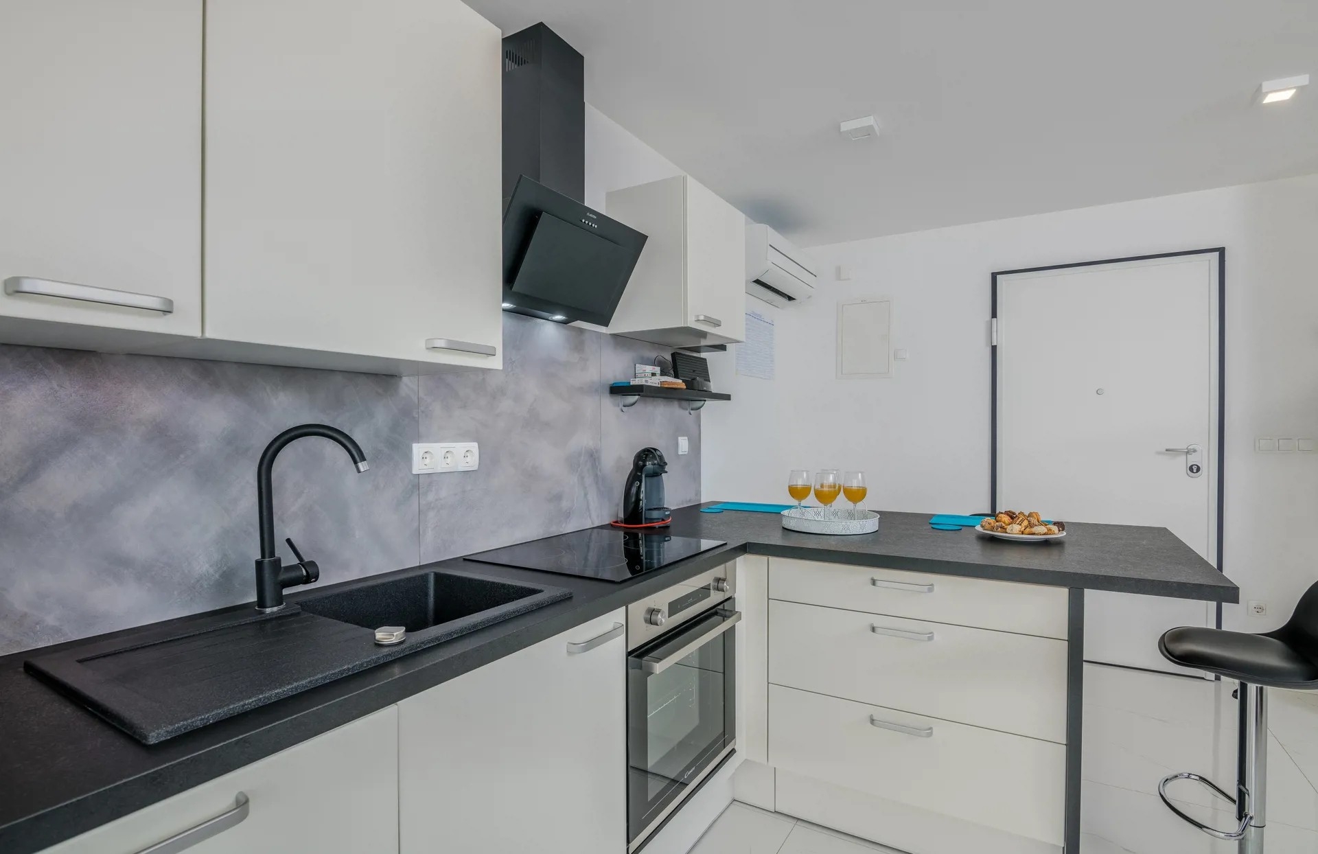 One bedroom apartment with terrace Vantačići, Krk  A-b