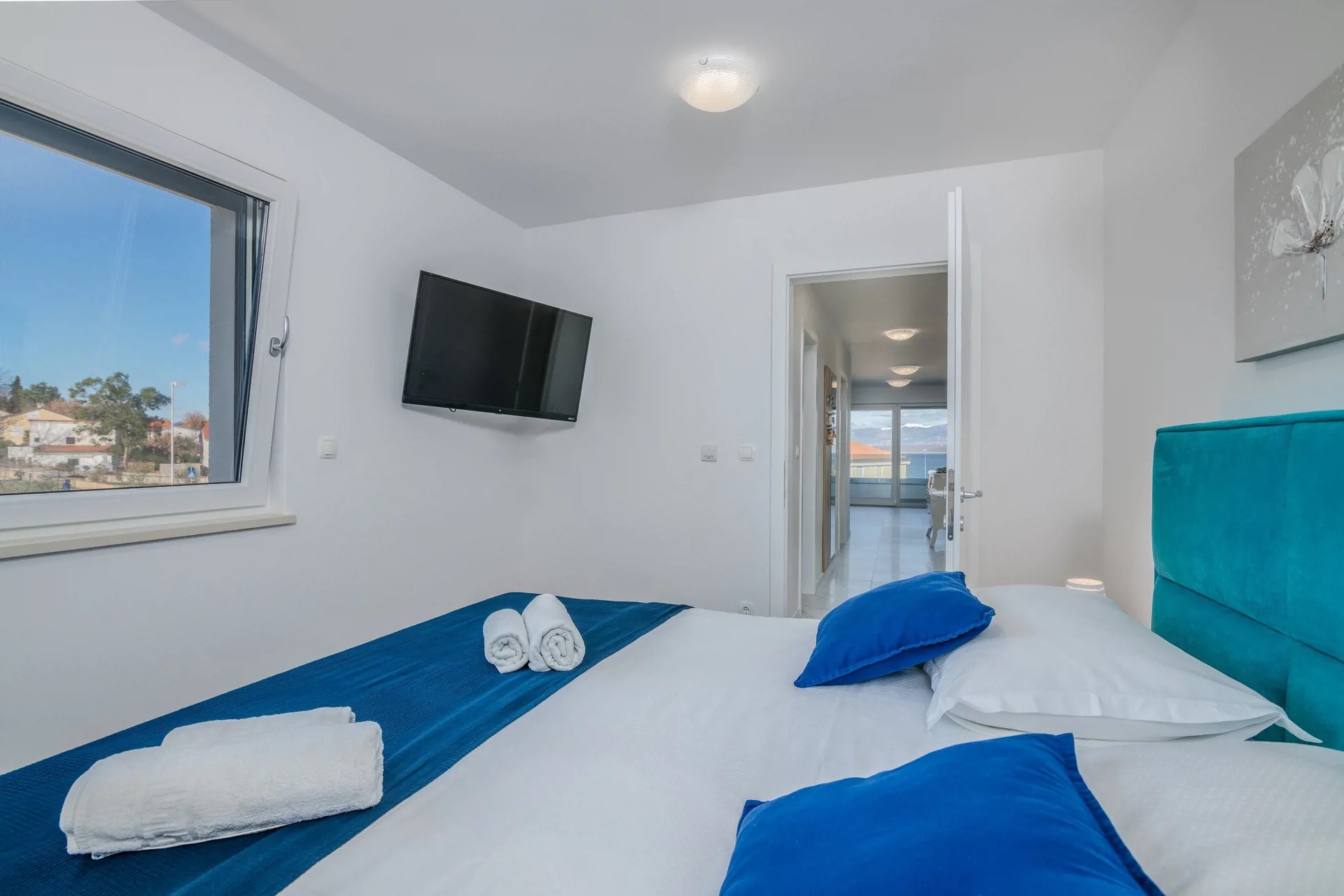 Two bedroom apartment with terrace and sea view Vantačići, Krk  A-c