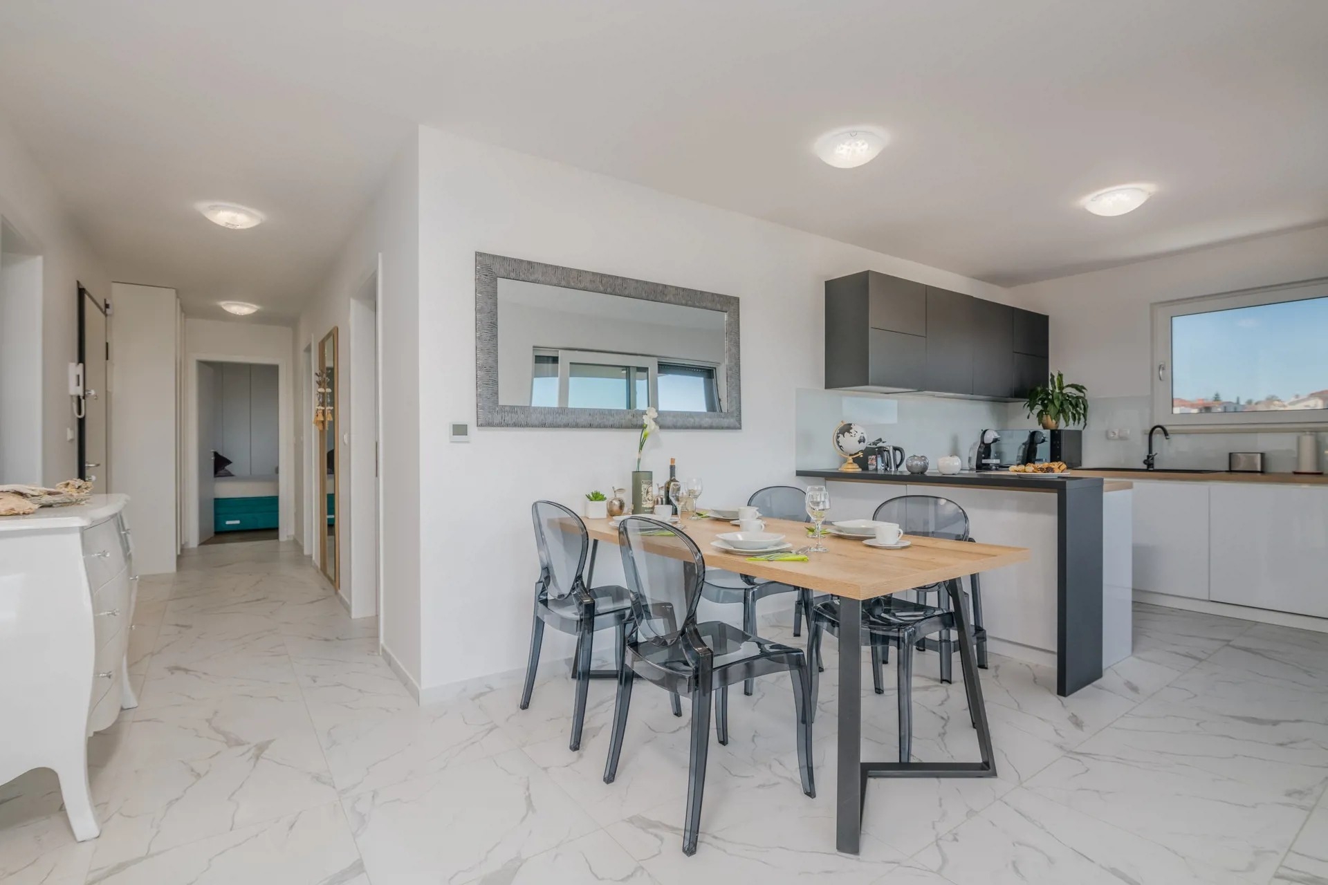 Two bedroom apartment with terrace and sea view Vantačići, Krk  A-c