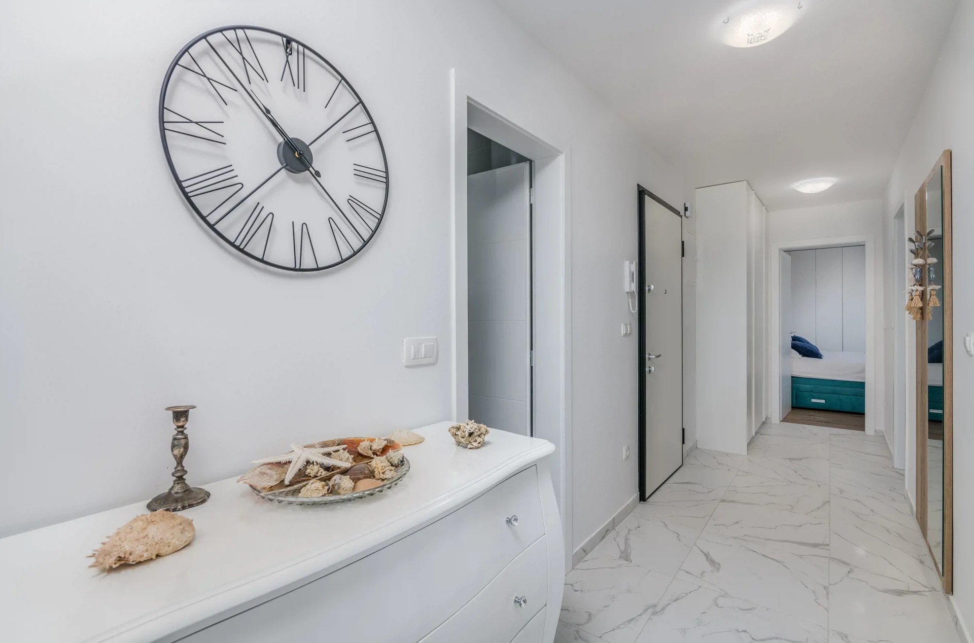 Two bedroom apartment with terrace and sea view Vantačići, Krk  A-c