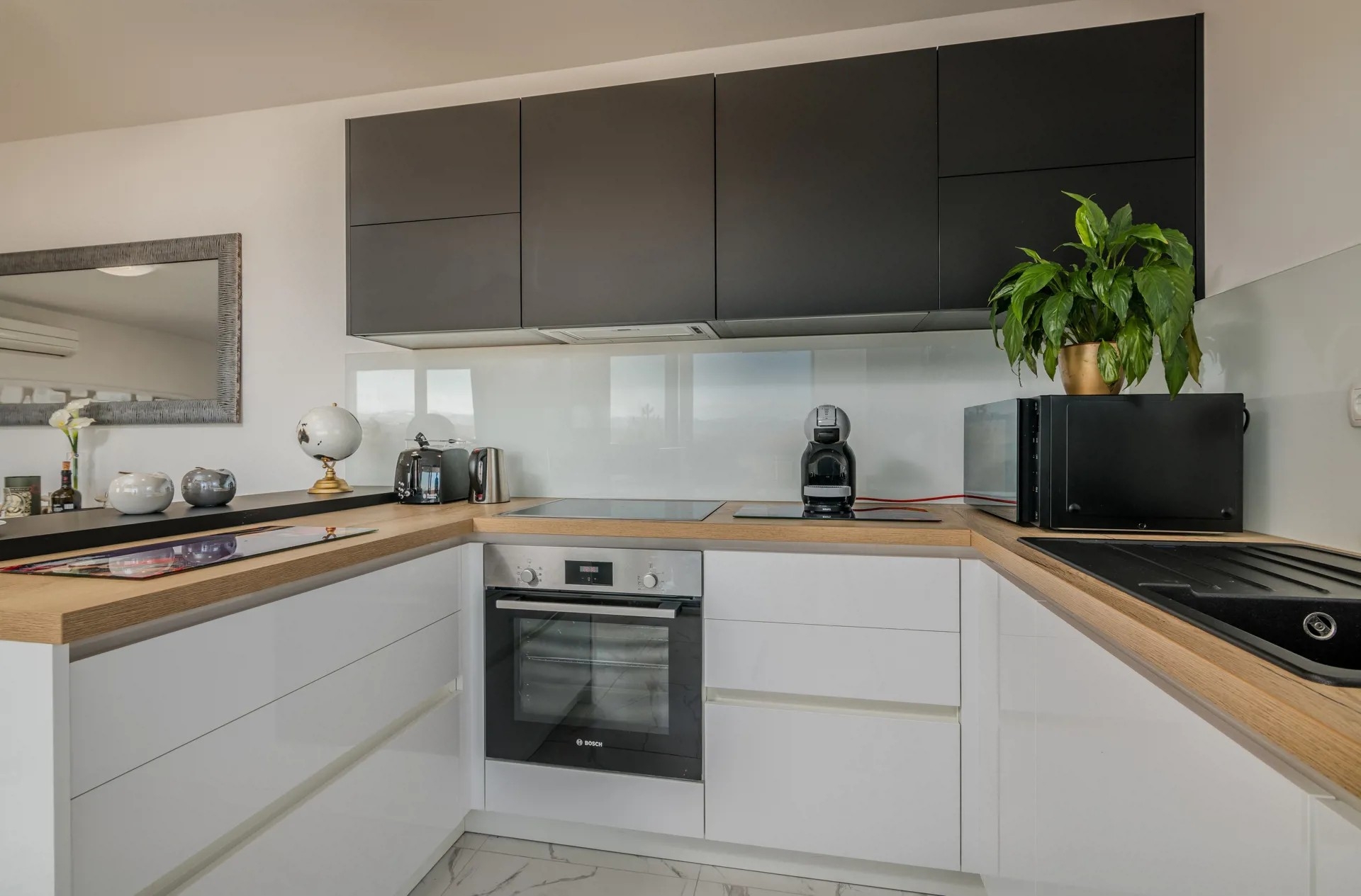 Two bedroom apartment with terrace and sea view Vantačići, Krk  A-c