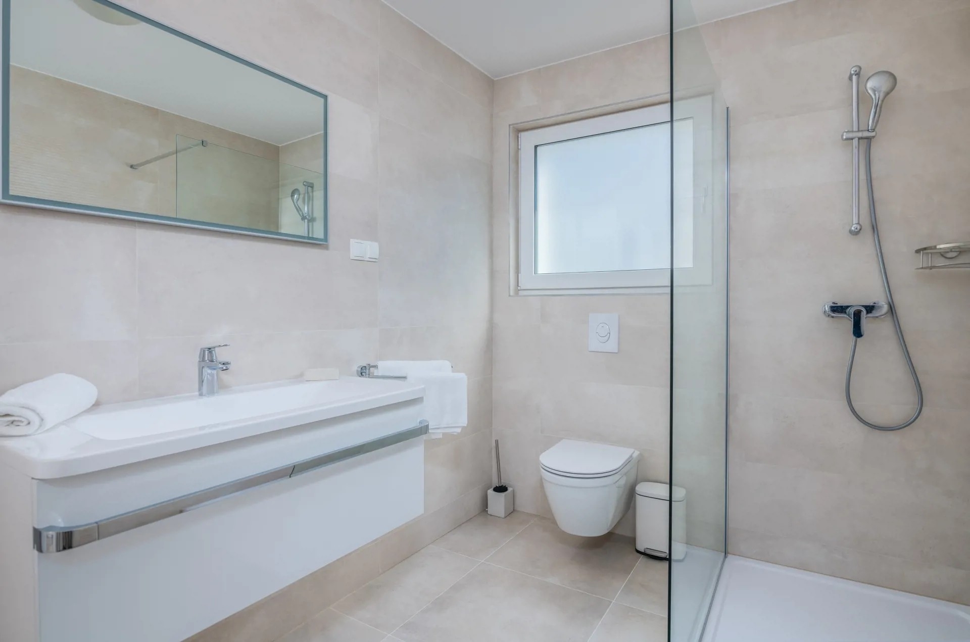 Two bedroom apartment with terrace and sea view Vantačići, Krk  A-d