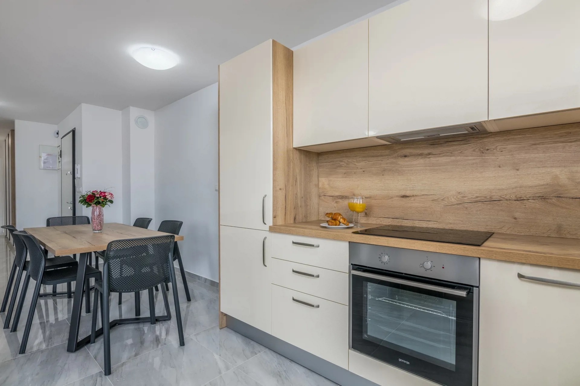 Two bedroom apartment with terrace and sea view Vantačići, Krk  A-d