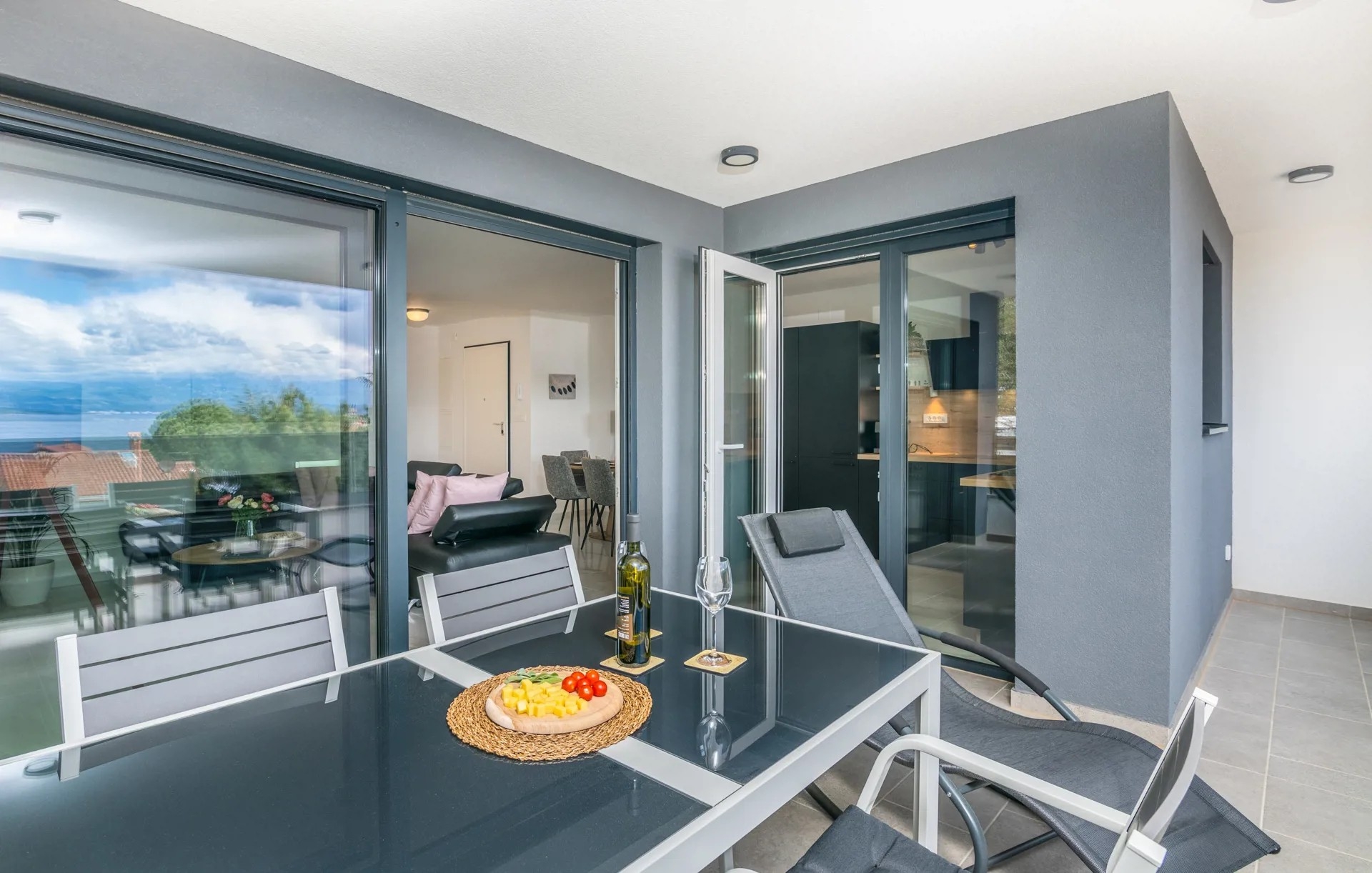 Two bedroom apartment with terrace Vantačići, Krk  A-h