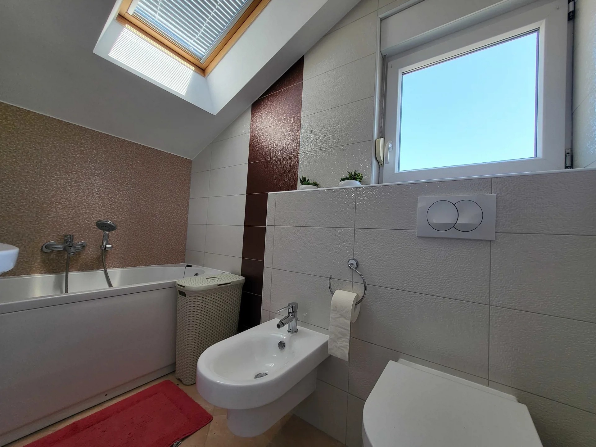 Two bedroom apartment with terrace and sea view Njivice, Krk  A-a