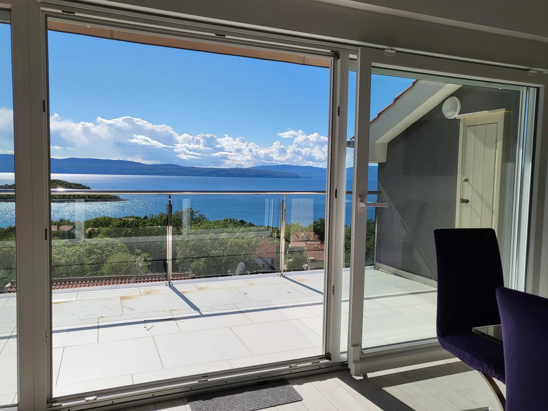 Two bedroom apartment with terrace and sea view Njivice, Krk  A-a