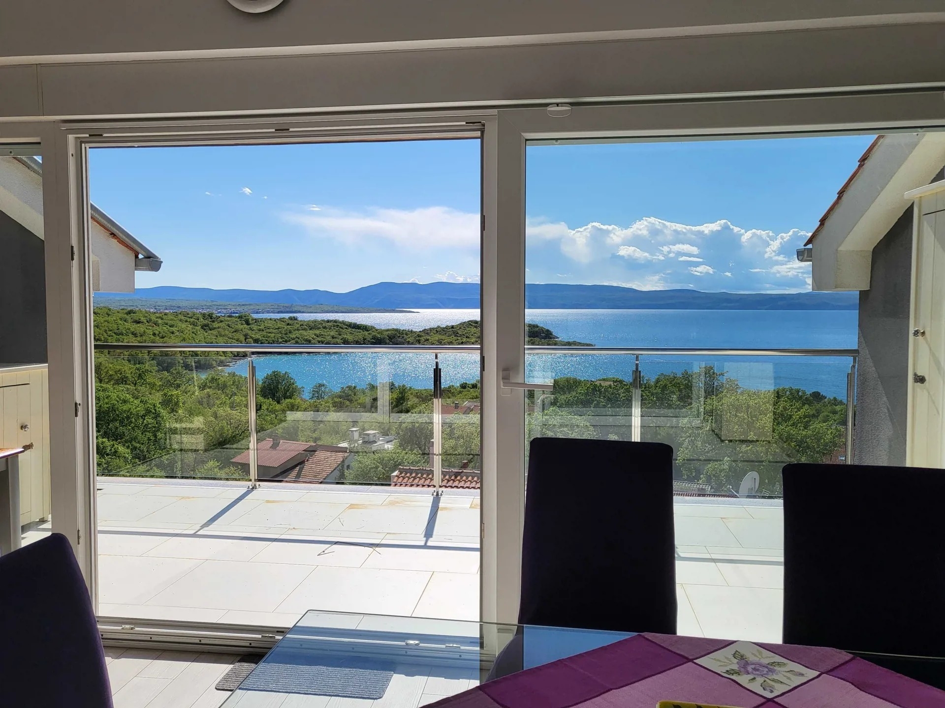 Two bedroom apartment with terrace and sea view Njivice, Krk  A-a