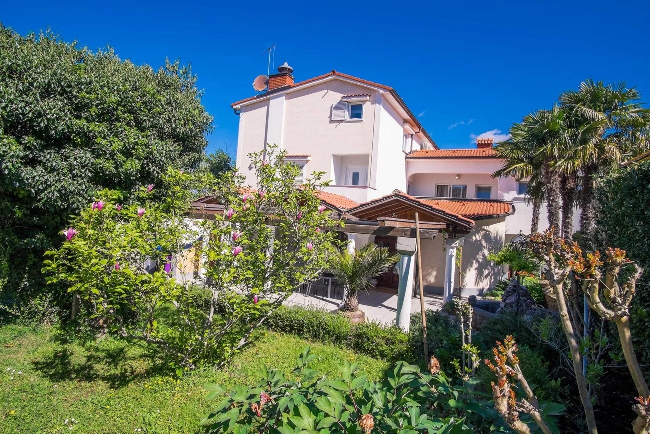 One bedroom apartment with balcony and sea view Vantačići, Krk (A-21699-b)