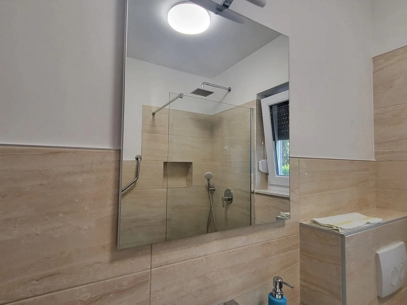 Three bedroom house with terrace Gabonjin, Krk  K