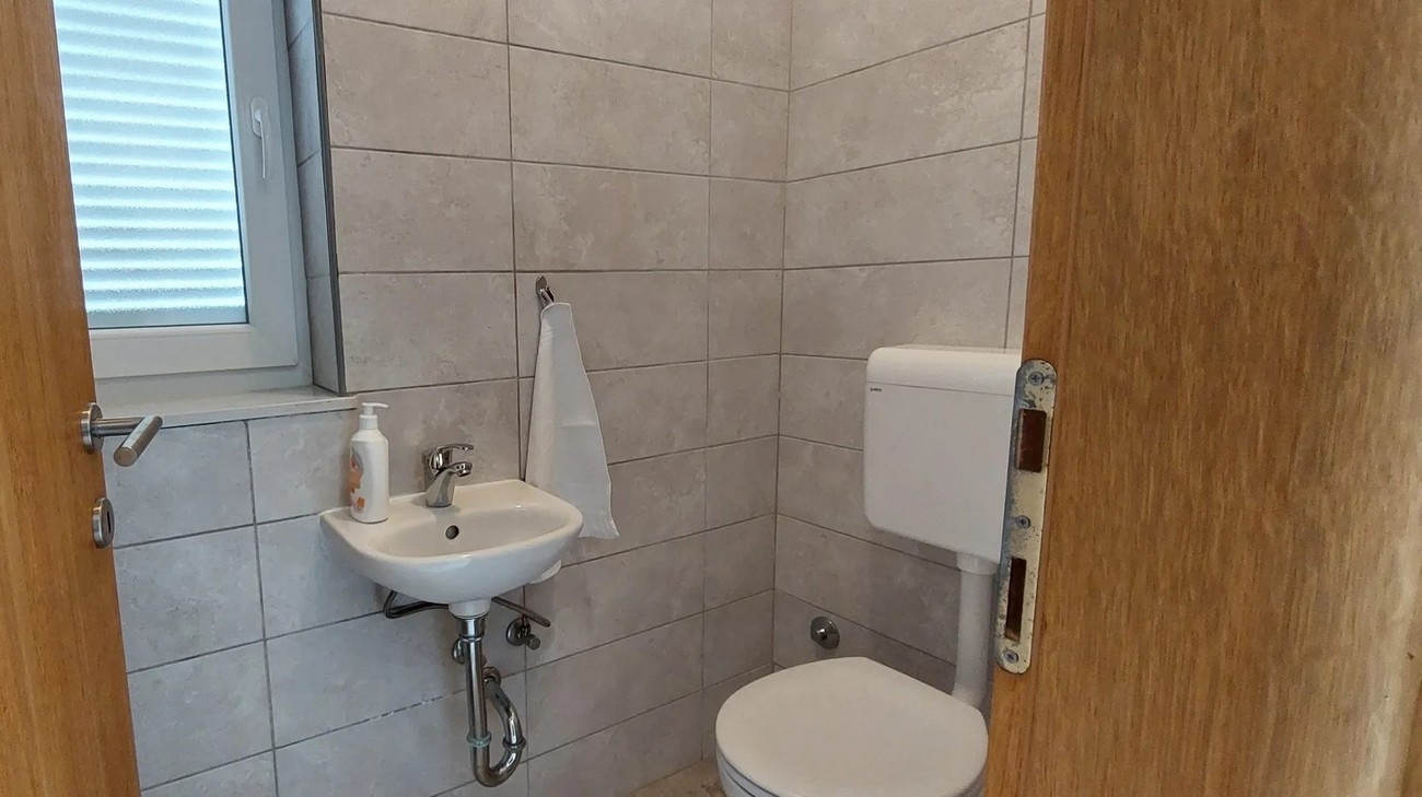 Three bedroom house with terrace Gabonjin, Krk  K