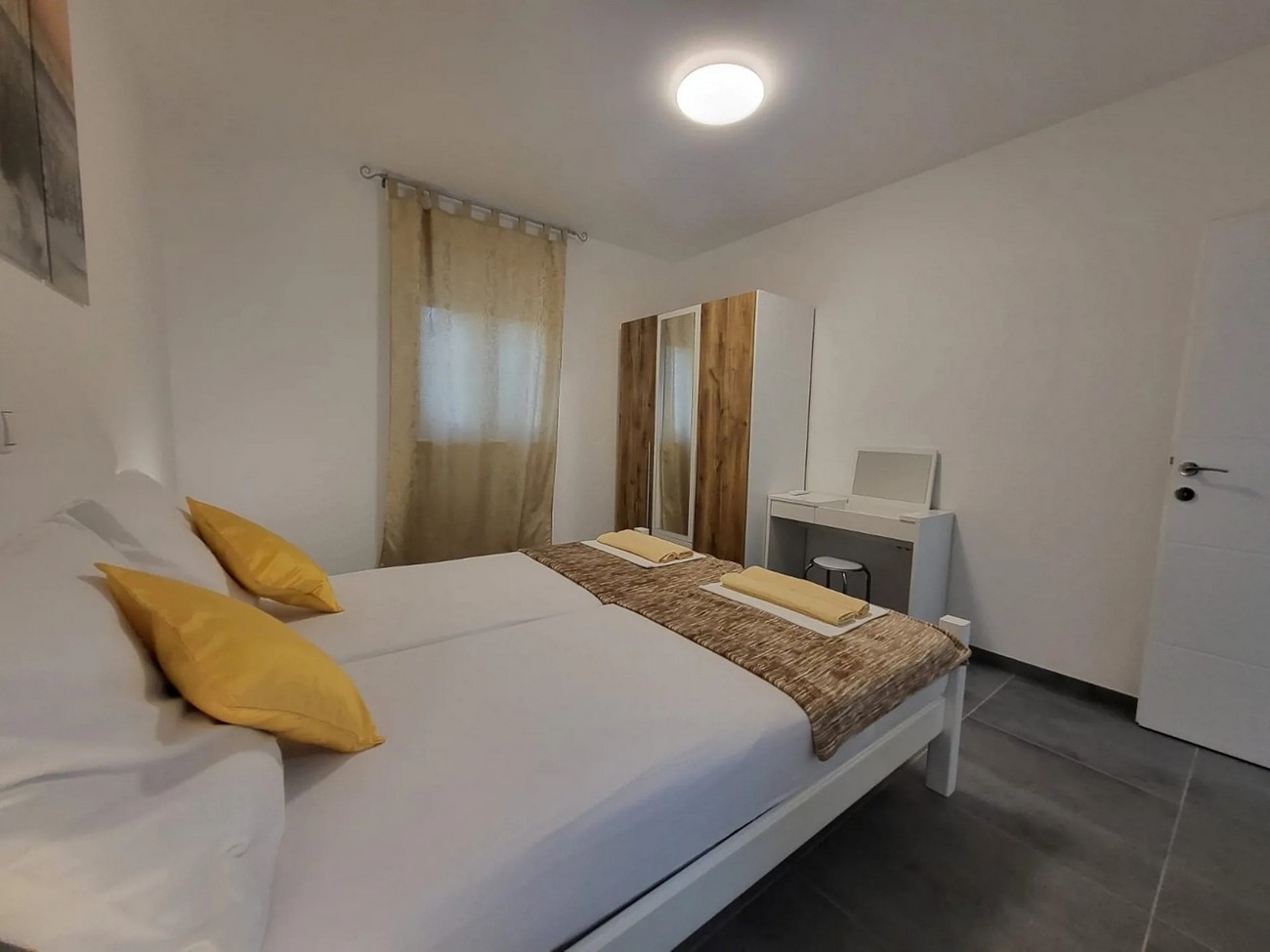 Three bedroom house with terrace Gabonjin, Krk  K