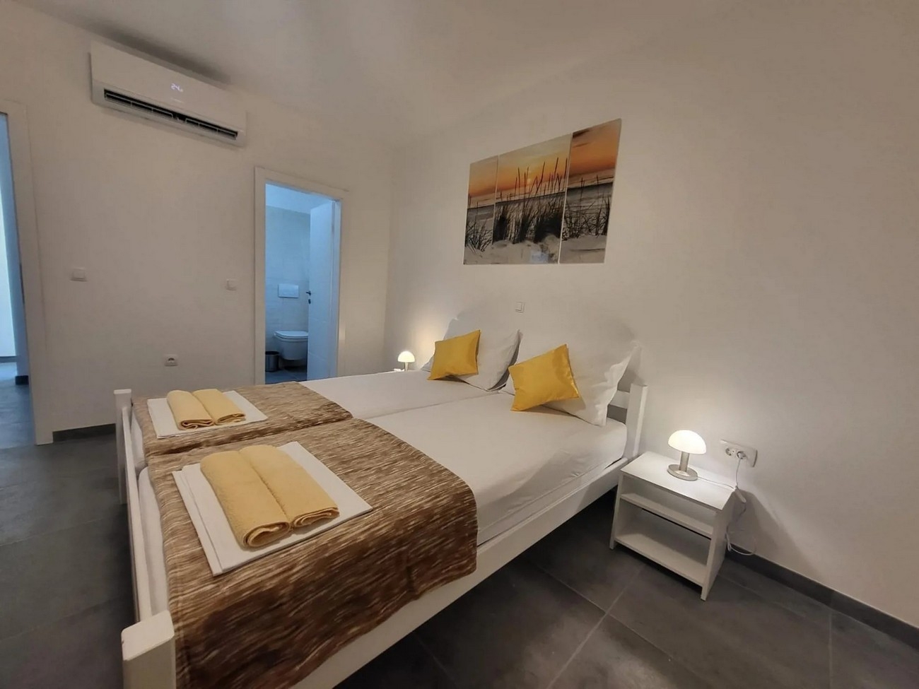 Three bedroom house with terrace Gabonjin, Krk  K