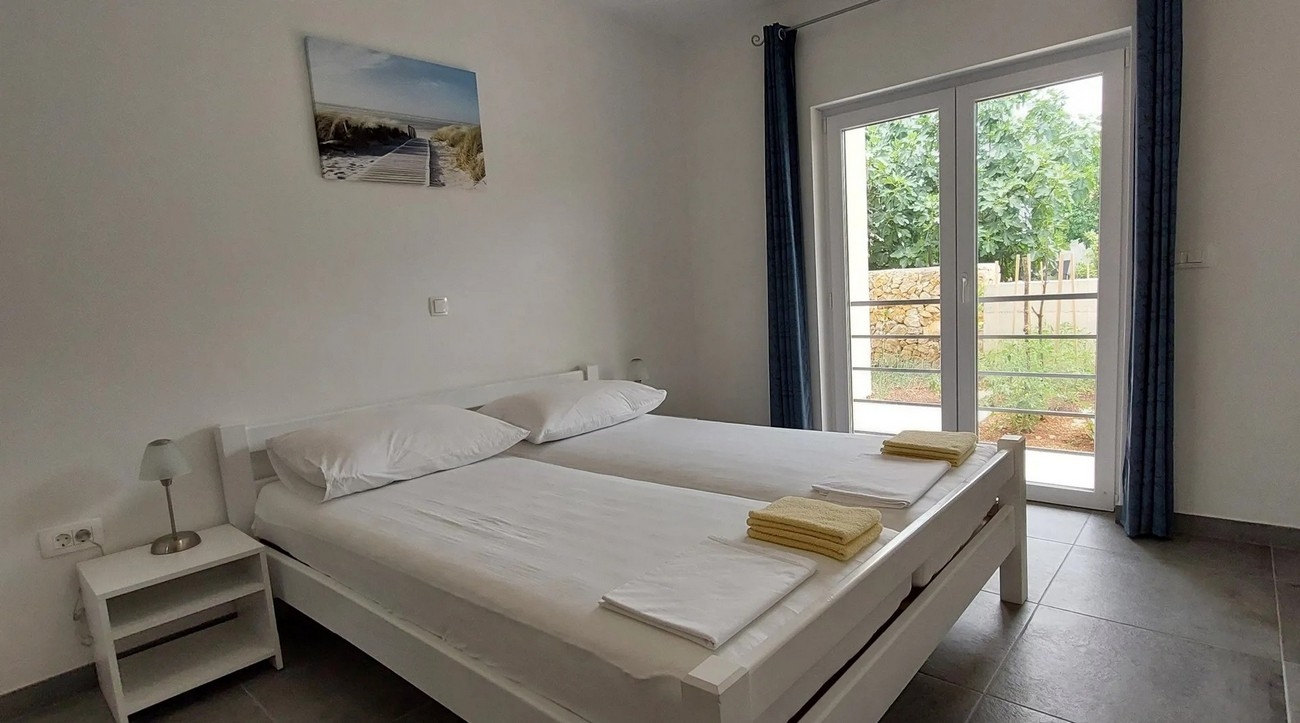 Three bedroom house with terrace Gabonjin, Krk  K