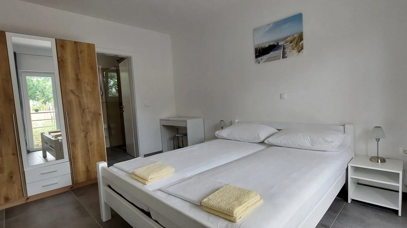 Three bedroom house with terrace Gabonjin, Krk  K