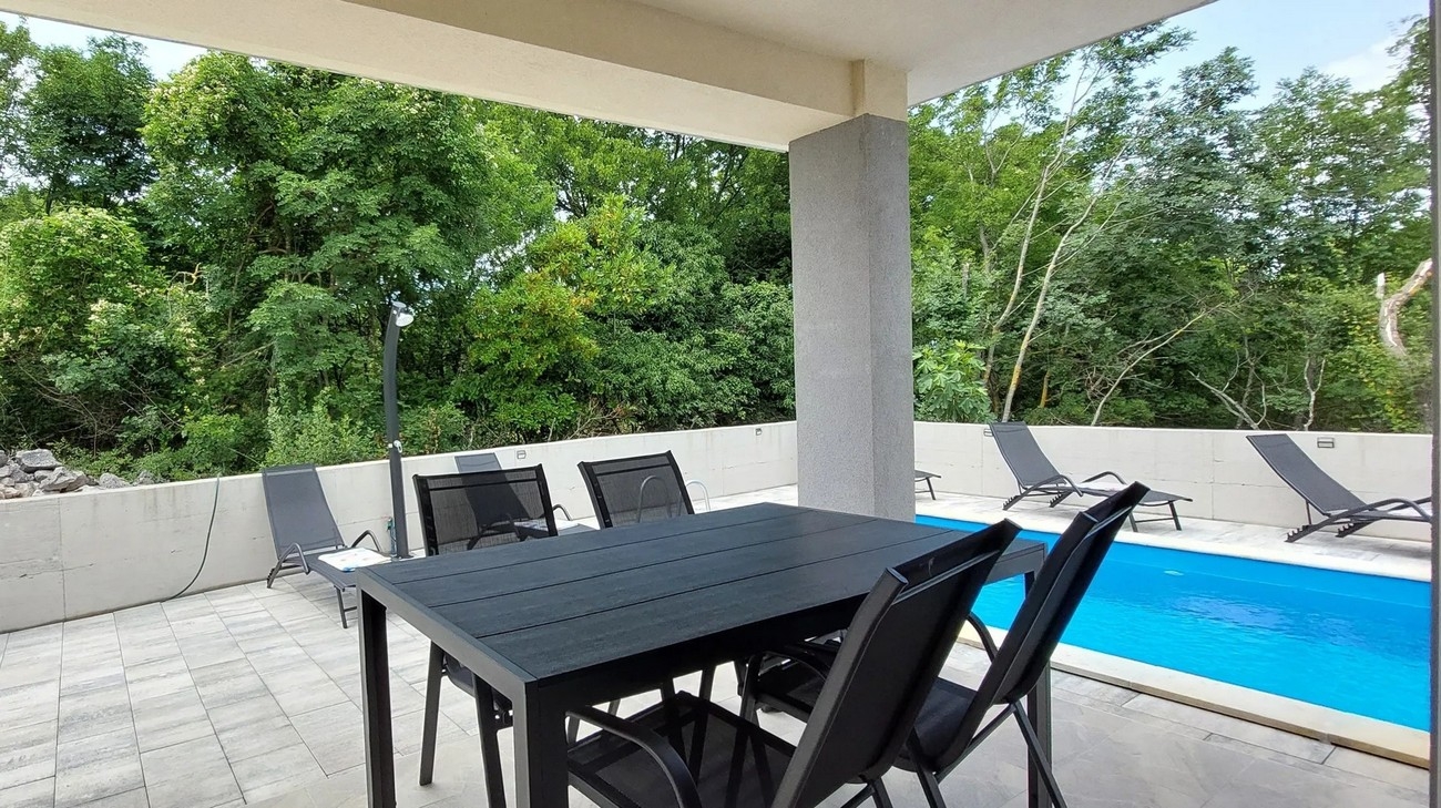Three bedroom house with terrace Gabonjin, Krk  K