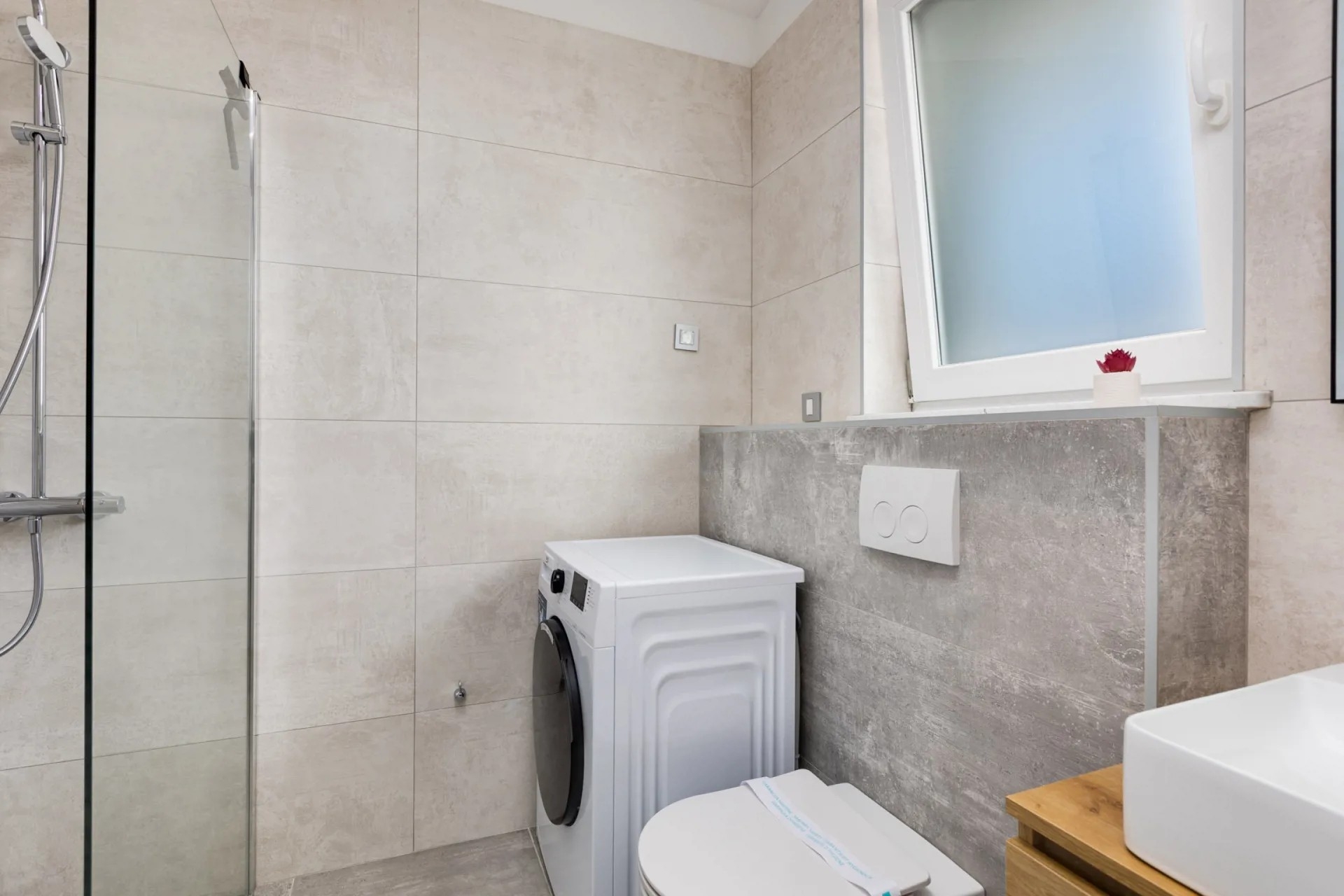 Two bedroom apartment with terrace and sea view Vantačići, Krk  A-a