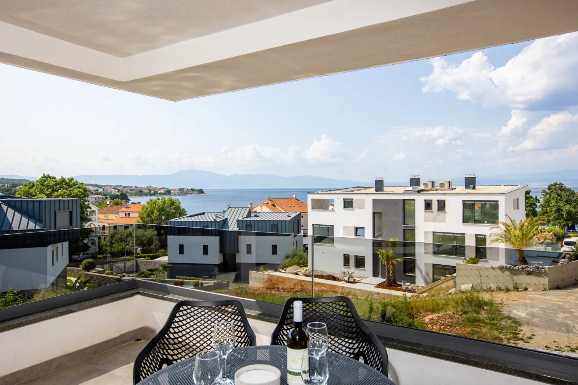 Two bedroom apartment with terrace and sea view Vantačići, Krk  A-a
