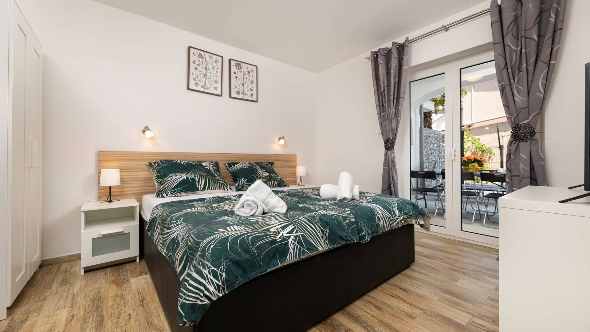 Two bedroom apartment near beach Vantačići, Krk  A-a