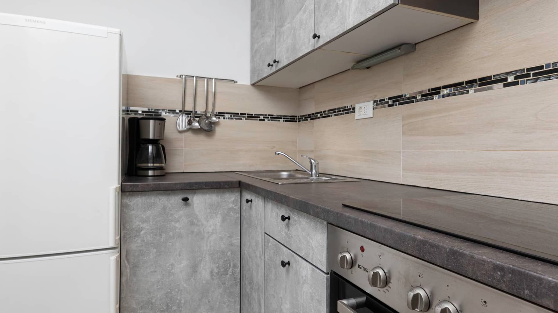 Two bedroom apartment near beach Vantačići, Krk  A-a