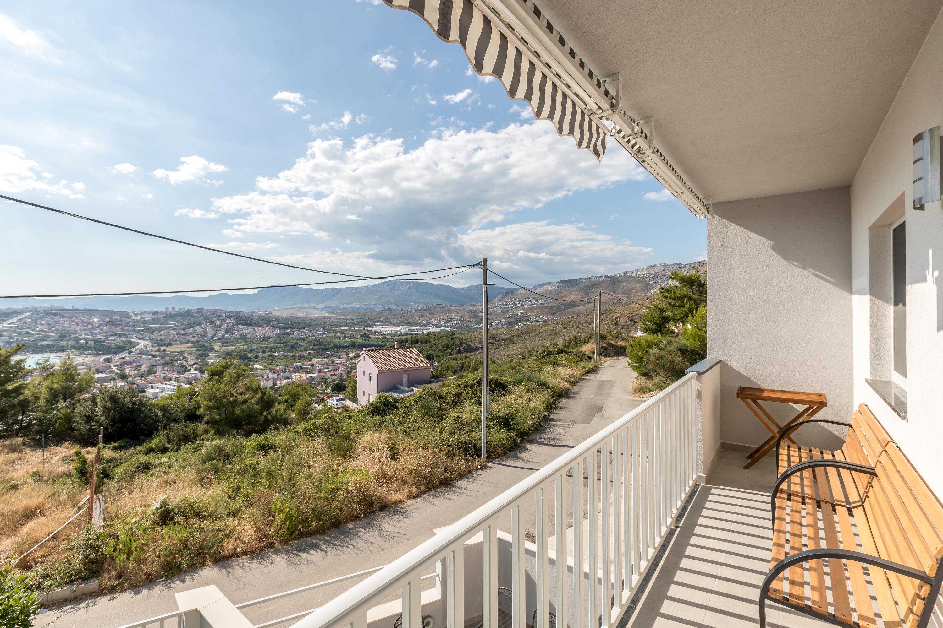 Three bedroom house with terrace and sea view Podstrana, Split  K